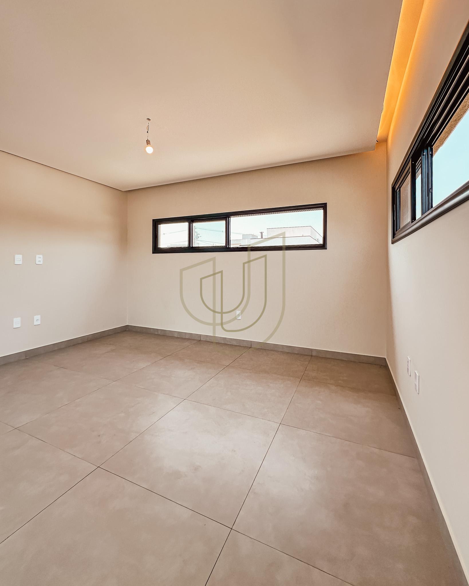 Casa T&eacute;rrea com 3 Dormit&oacute;rios no Santa M&ocirc;nica - Ca&ccedil;apava/SP  Caçapava - 