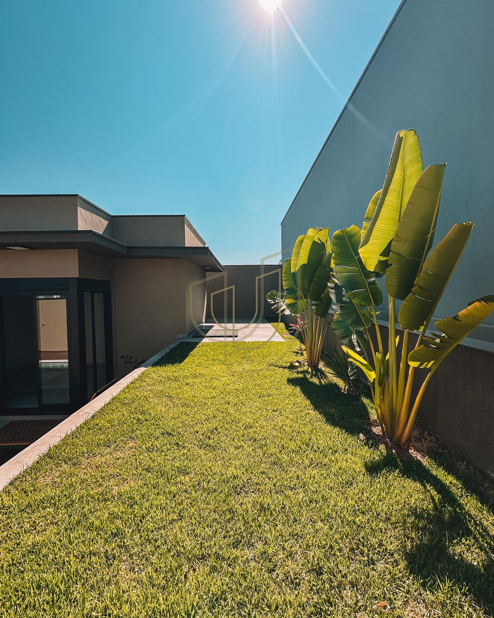 Casa T&eacute;rrea com 3 Dormit&oacute;rios no Santa M&ocirc;nica - Ca&ccedil;apava/SP  Caçapava - 