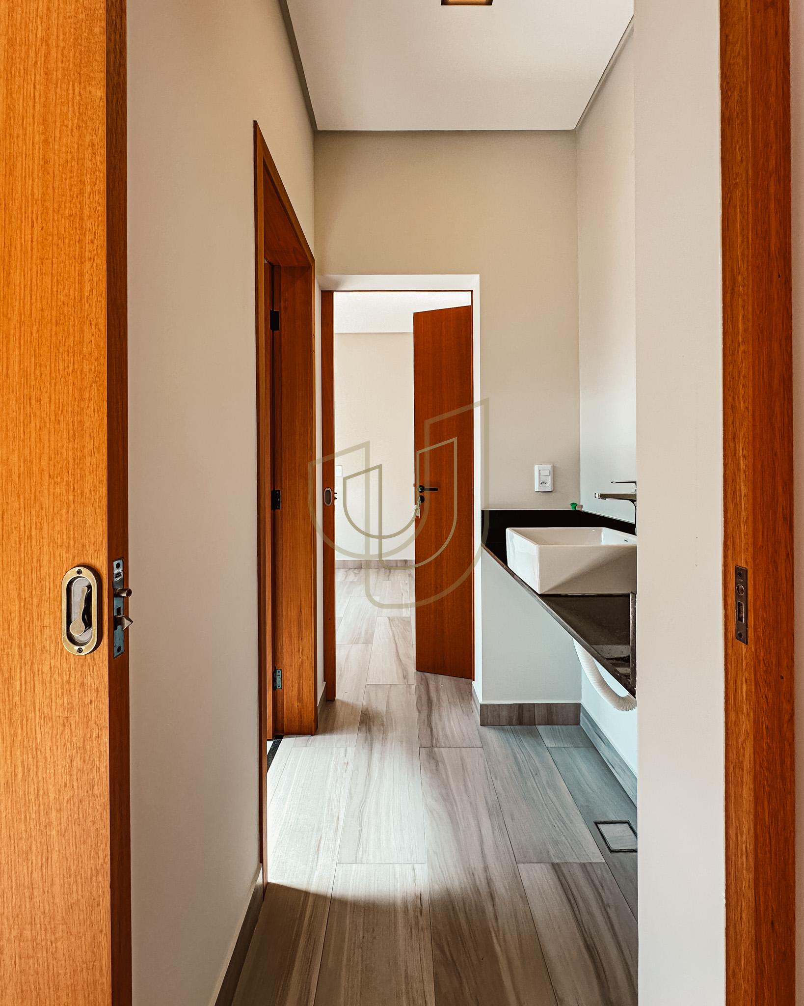 Casa T&eacute;rrea com 3 Dormit&oacute;rios no Santa M&ocirc;nica - Ca&ccedil;apava/SP  Caçapava - 