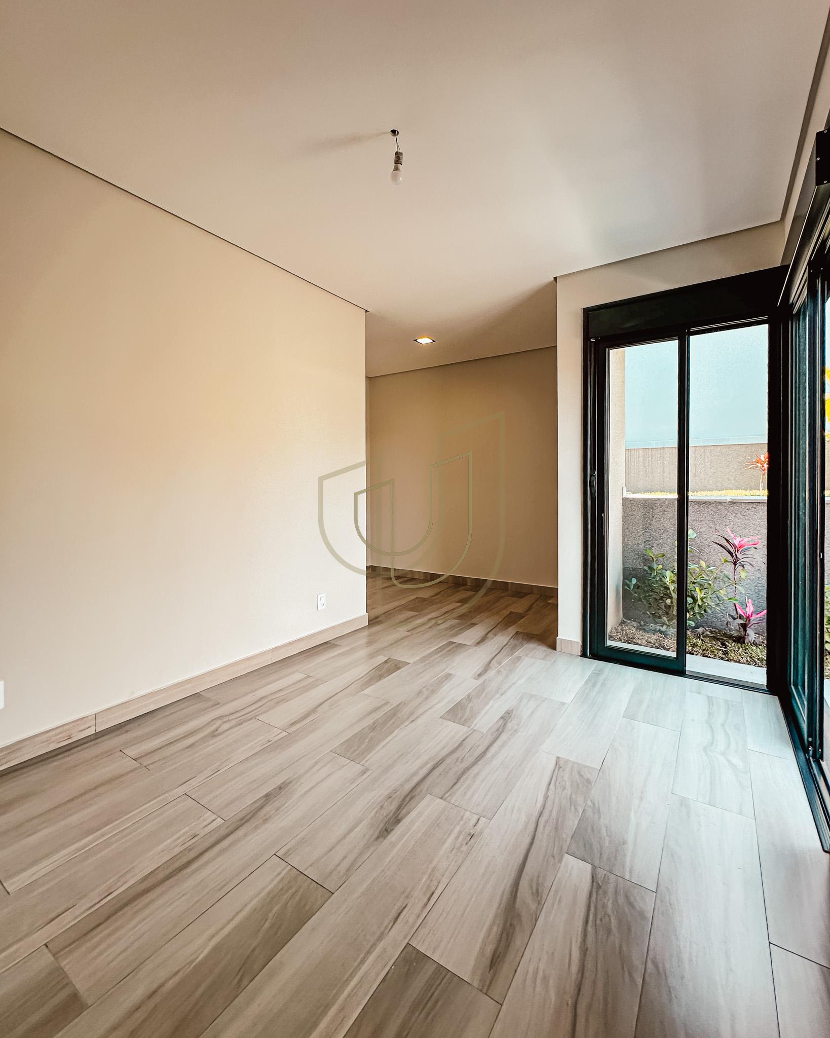 Casa T&eacute;rrea com 3 Dormit&oacute;rios no Santa M&ocirc;nica - Ca&ccedil;apava/SP  Caçapava - 