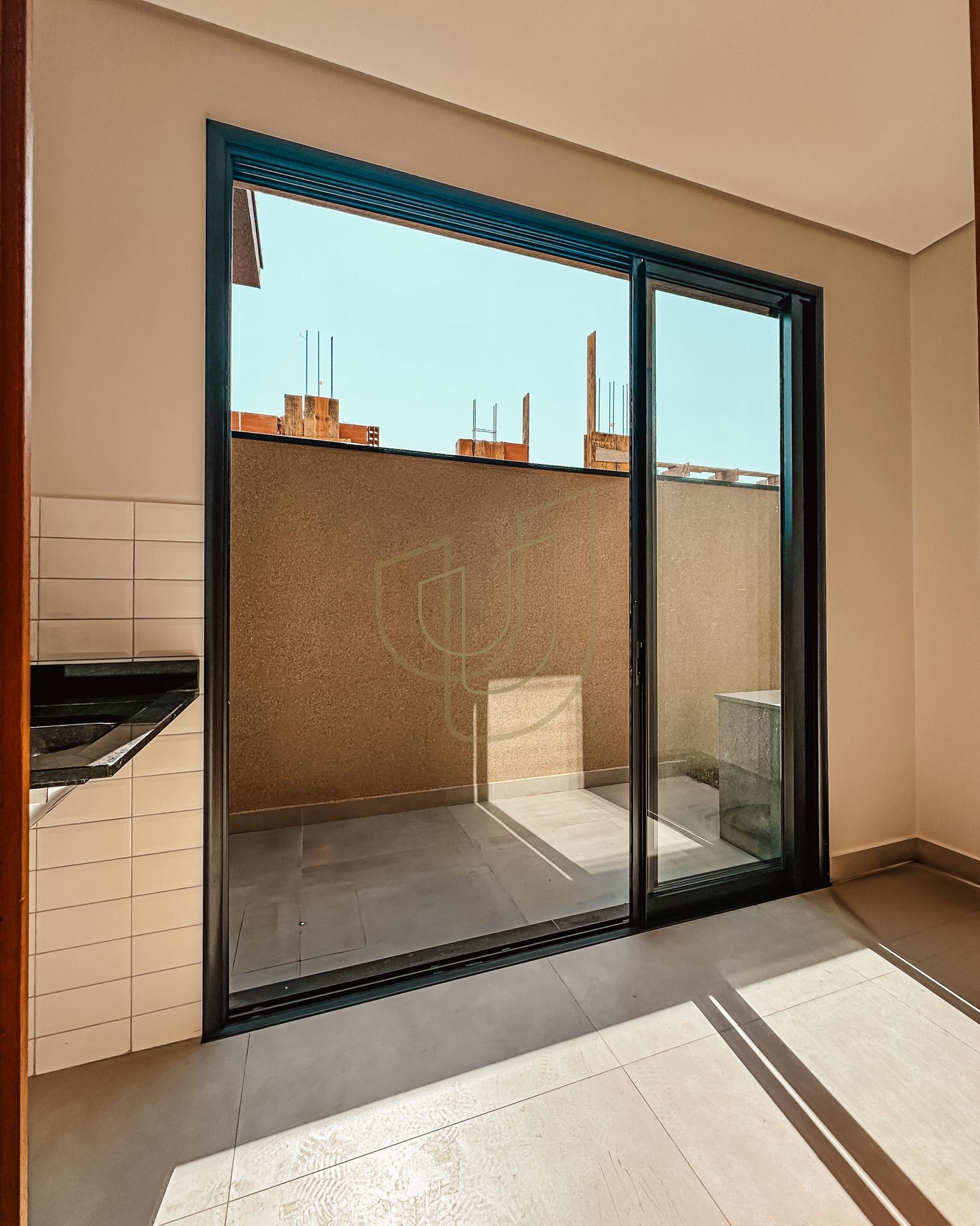 Casa T&eacute;rrea com 3 Dormit&oacute;rios no Santa M&ocirc;nica - Ca&ccedil;apava/SP  Caçapava - 