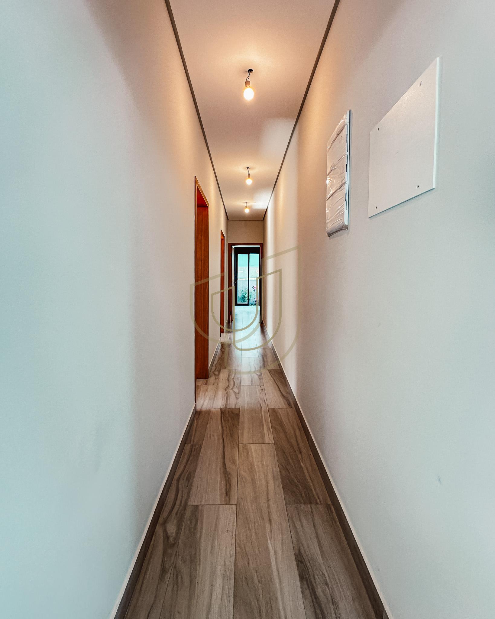 Casa T&eacute;rrea com 3 Dormit&oacute;rios no Santa M&ocirc;nica - Ca&ccedil;apava/SP  Caçapava - 