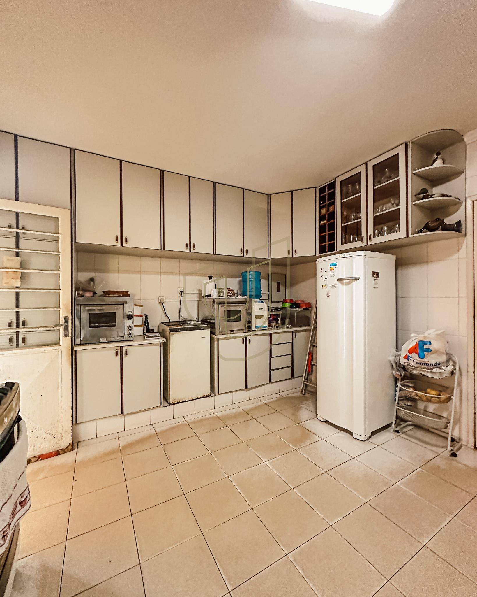 Casa T&eacute;rrea com 5 Dormit&oacute;rios no Jardim Esplanada - S&atilde;o Jos&eacute; dos Campos/SP  São José dos Campos - 