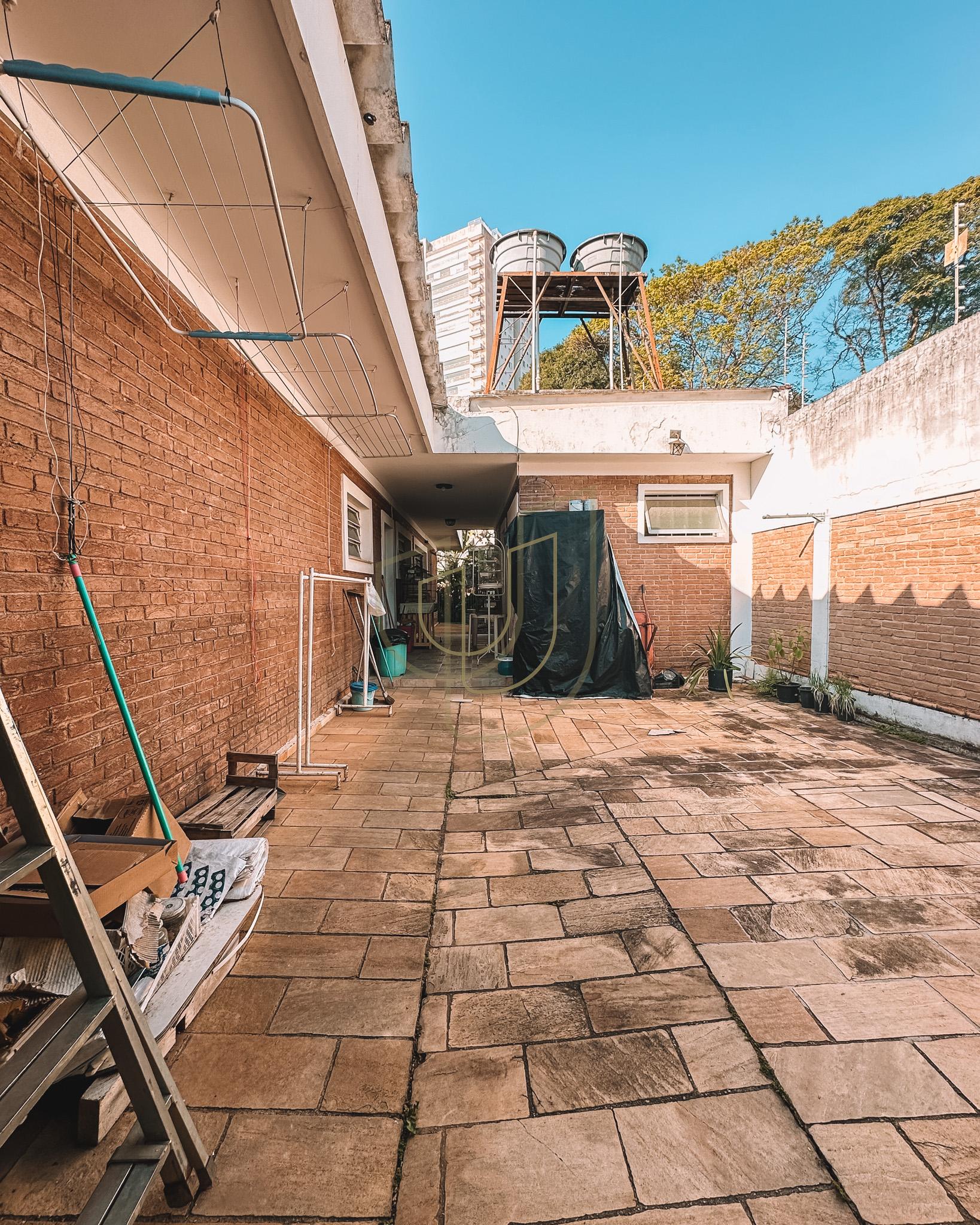 Casa T&eacute;rrea com 5 Dormit&oacute;rios no Jardim Esplanada - S&atilde;o Jos&eacute; dos Campos/SP  São José dos Campos - 