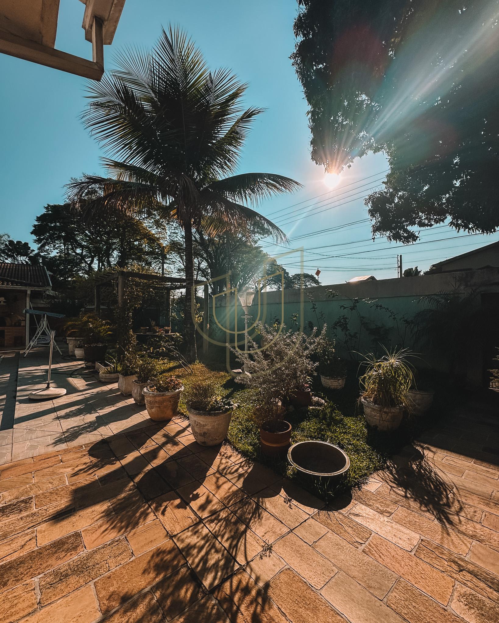 Casa T&eacute;rrea com 5 Dormit&oacute;rios no Jardim Esplanada - S&atilde;o Jos&eacute; dos Campos/SP  São José dos Campos - 