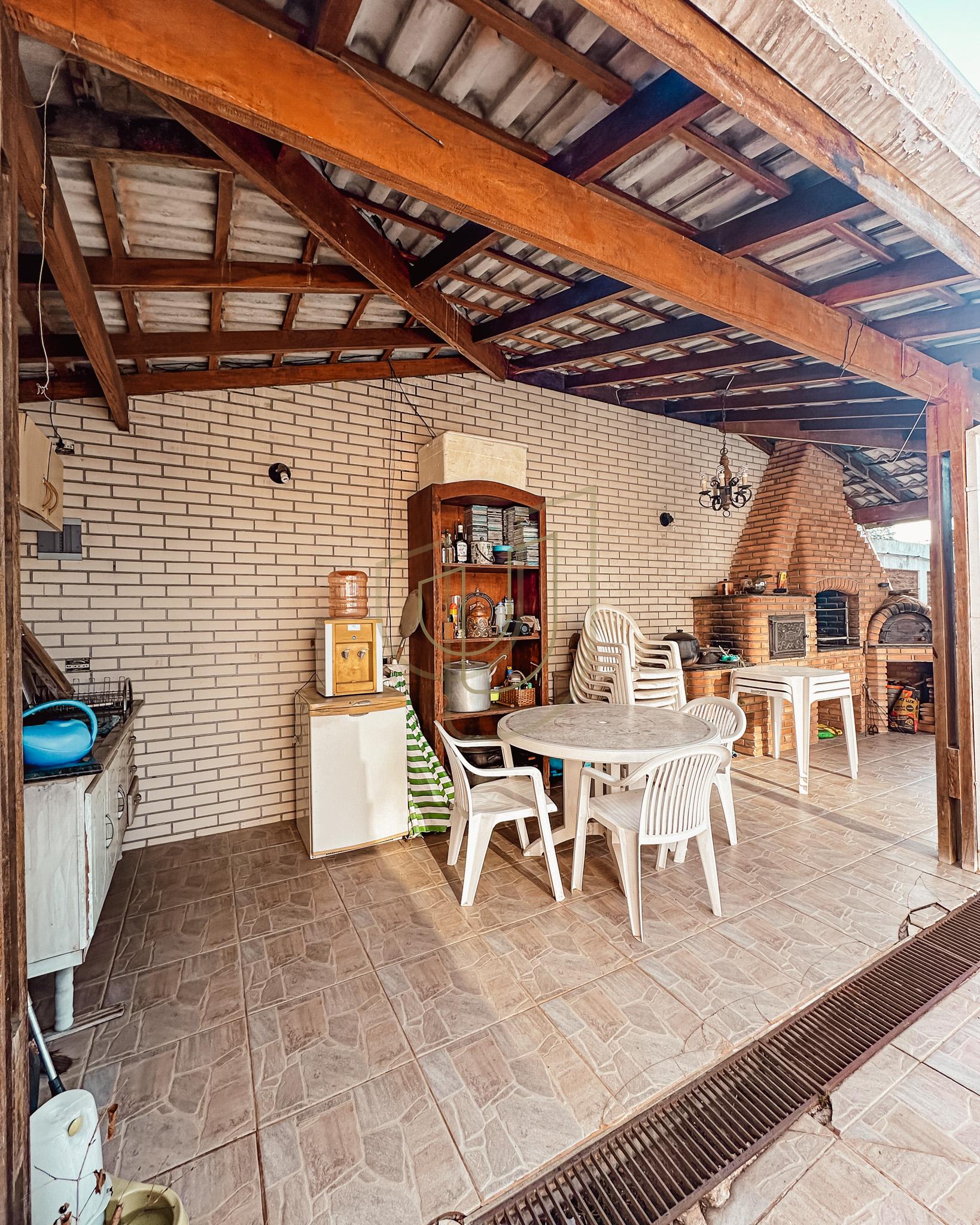 Casa T&eacute;rrea com 5 Dormit&oacute;rios no Jardim Esplanada - S&atilde;o Jos&eacute; dos Campos/SP  São José dos Campos - 