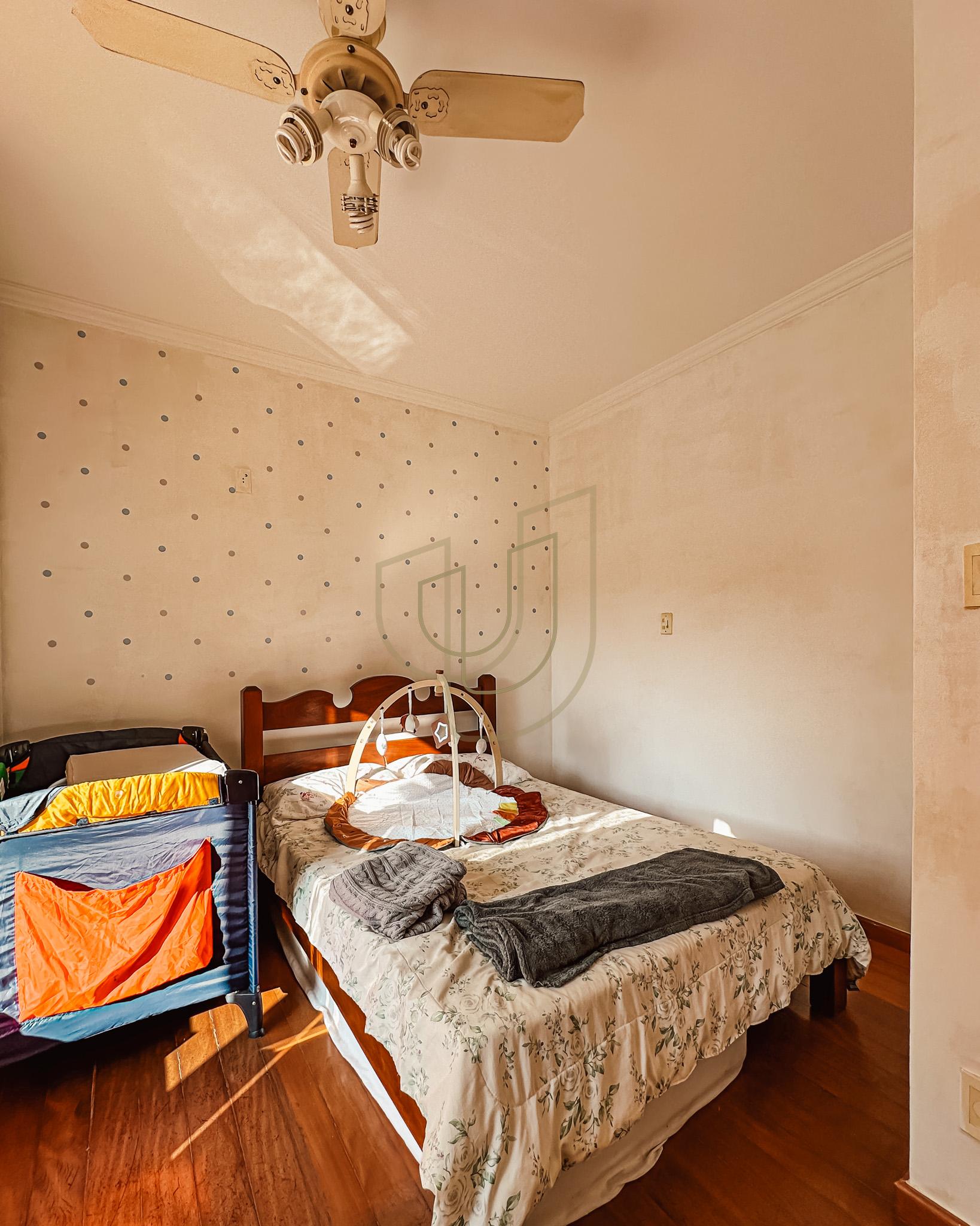 Casa T&eacute;rrea com 5 Dormit&oacute;rios no Jardim Esplanada - S&atilde;o Jos&eacute; dos Campos/SP  São José dos Campos - 