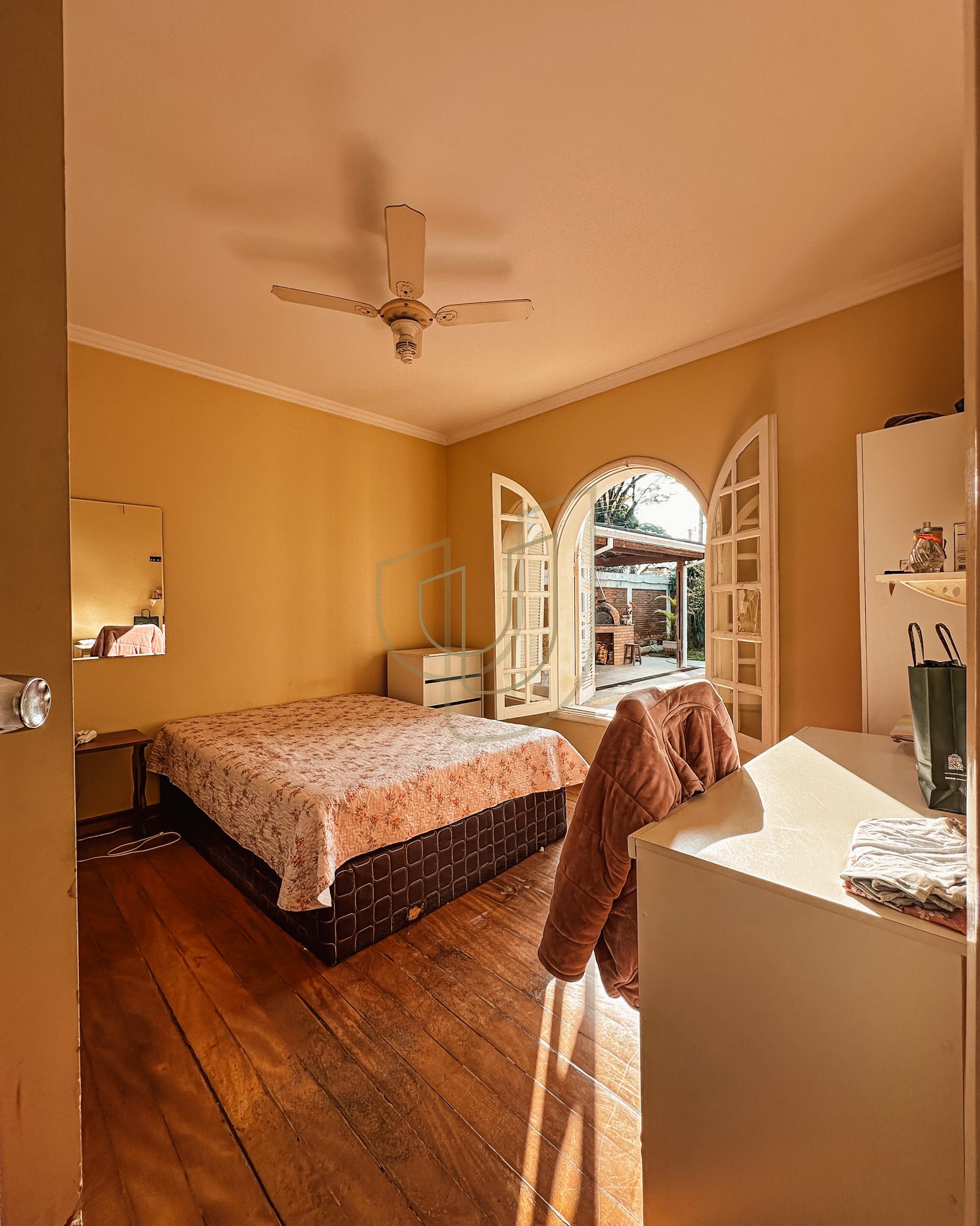 Casa T&eacute;rrea com 5 Dormit&oacute;rios no Jardim Esplanada - S&atilde;o Jos&eacute; dos Campos/SP  São José dos Campos - 