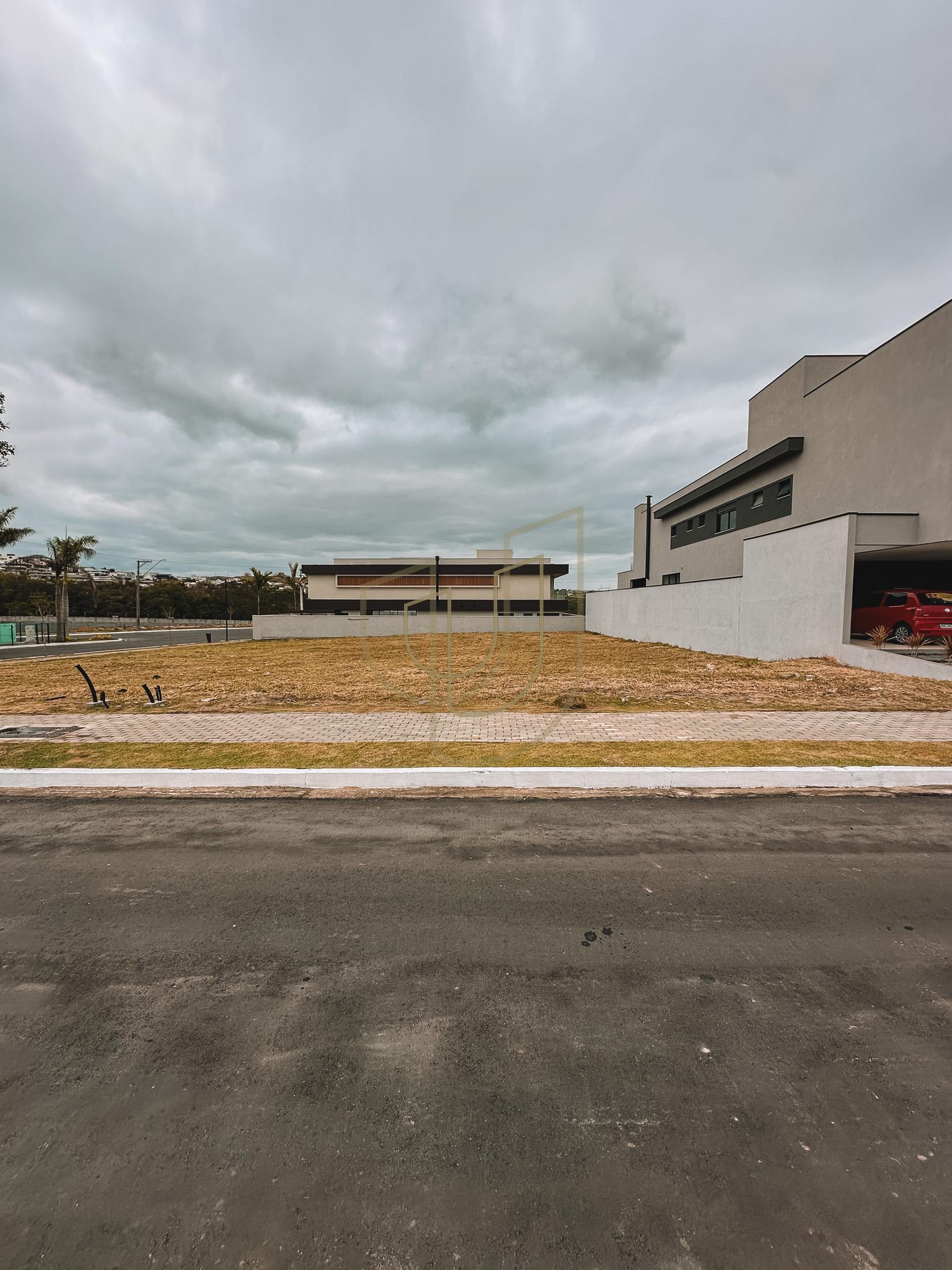 Terreno de 600 m&sup2; no Jardins das Na&ccedil;&otilde;es - S&atilde;o Jos&eacute; dos Campos/SP  São José dos Campos - 