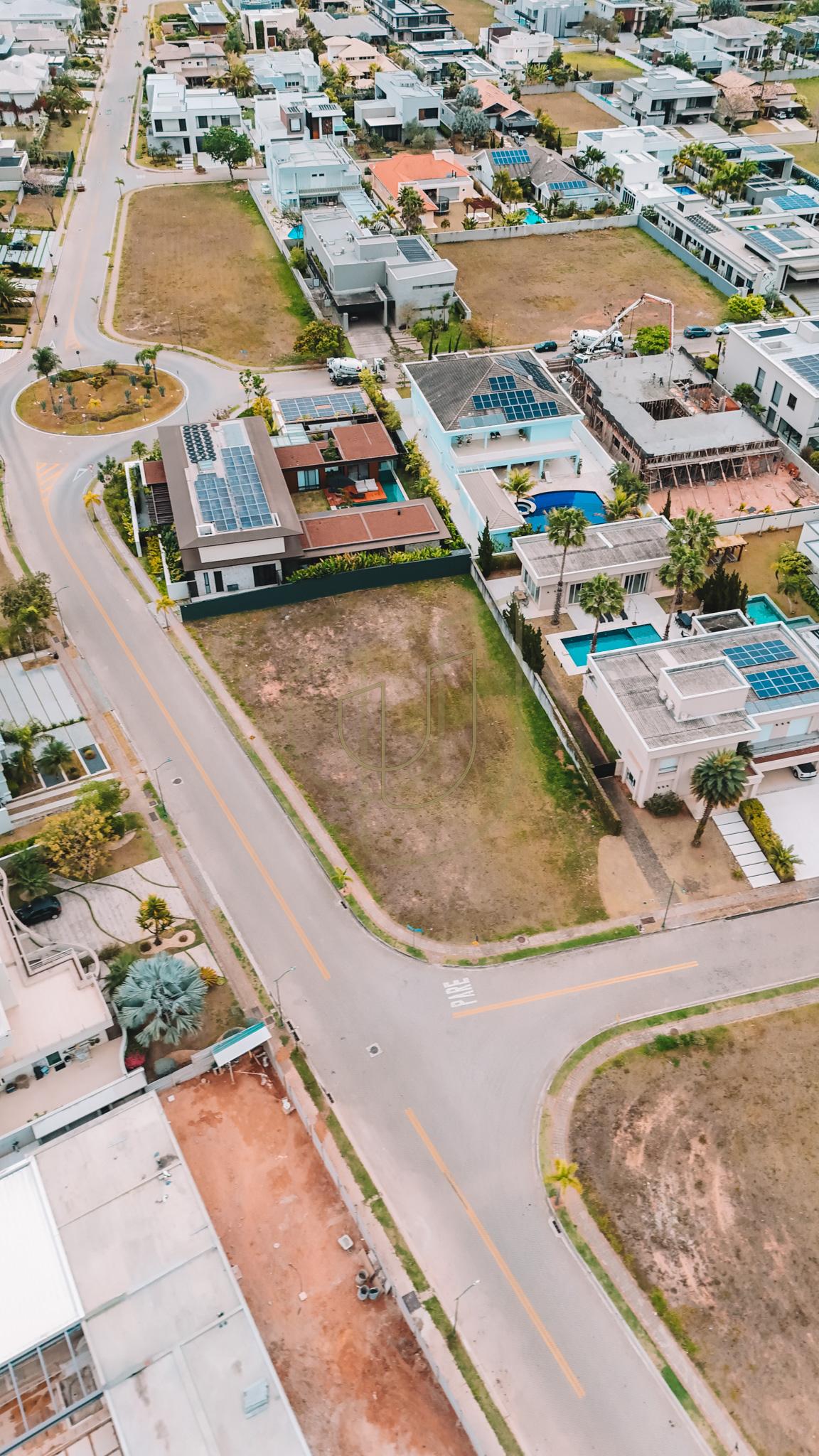 Terreno de 1312 m&sup2; no Ch&aacute;cara Serimbura - S&atilde;o Jos&eacute; dos Campos/SP  São José dos Campos - 