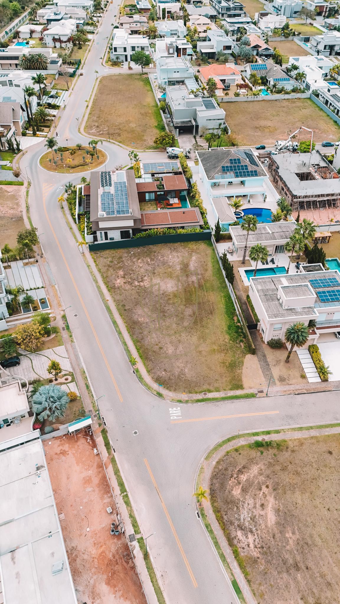 Terreno de 1312 m&sup2; no Ch&aacute;cara Serimbura - S&atilde;o Jos&eacute; dos Campos/SP  São José dos Campos - 
