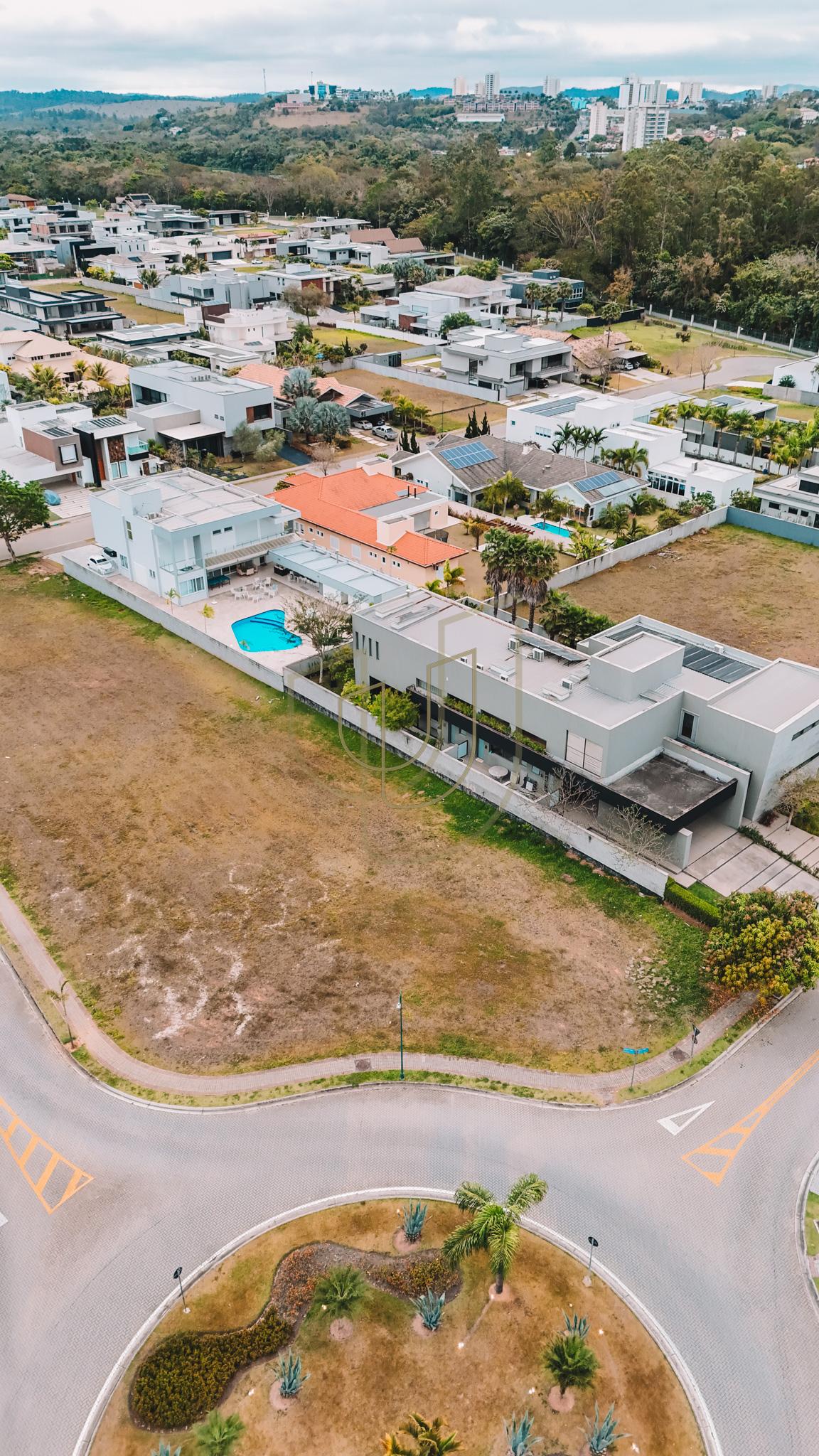 Terreno de 1.389 m&sup2; no Ch&aacute;cara Serimbura - S&atilde;o Jos&eacute; dos Campos/SP  São José dos Campos - 