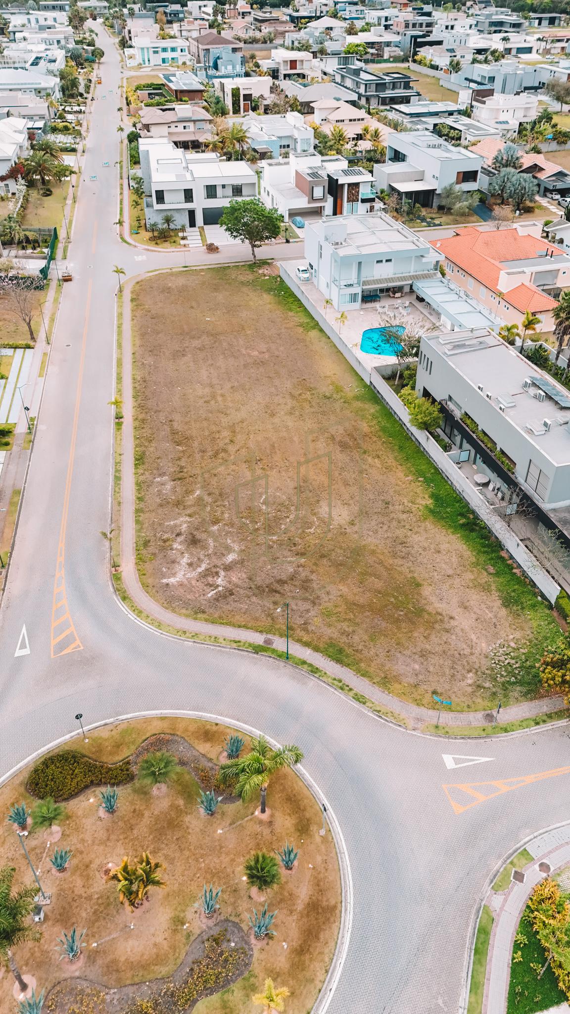 Terreno de 1.389 m&sup2; no Ch&aacute;cara Serimbura - S&atilde;o Jos&eacute; dos Campos/SP  São José dos Campos - 