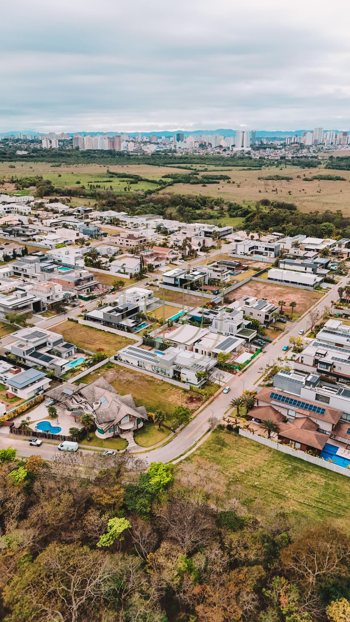 Terreno de 1200 m&sup2; no Ch&aacute;cara Serimbura - S&atilde;o Jos&eacute; dos Campos/SP  São José dos Campos - 