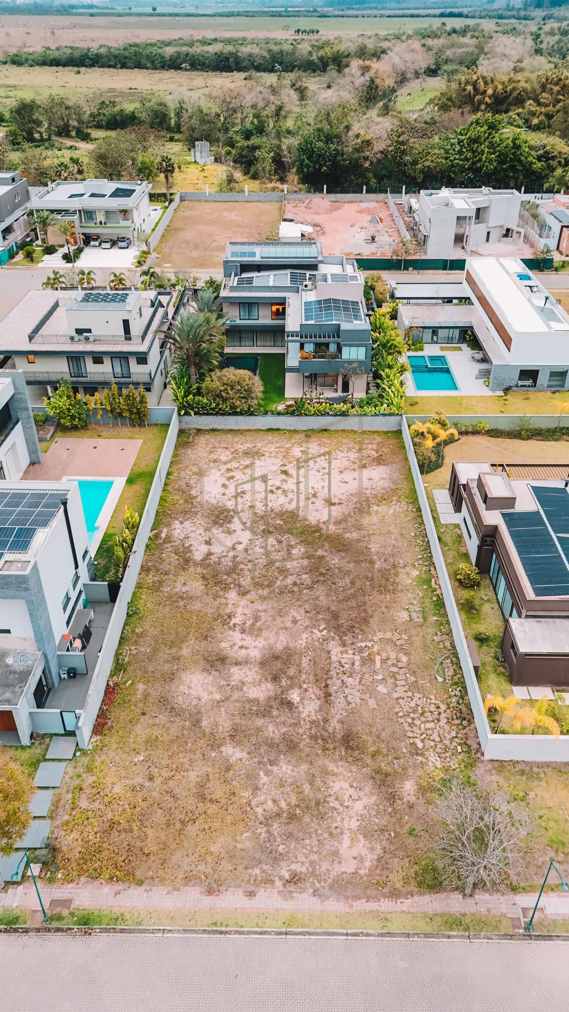 Terreno de 1200 m&sup2; no Ch&aacute;cara Serimbura - S&atilde;o Jos&eacute; dos Campos/SP  São José dos Campos - 