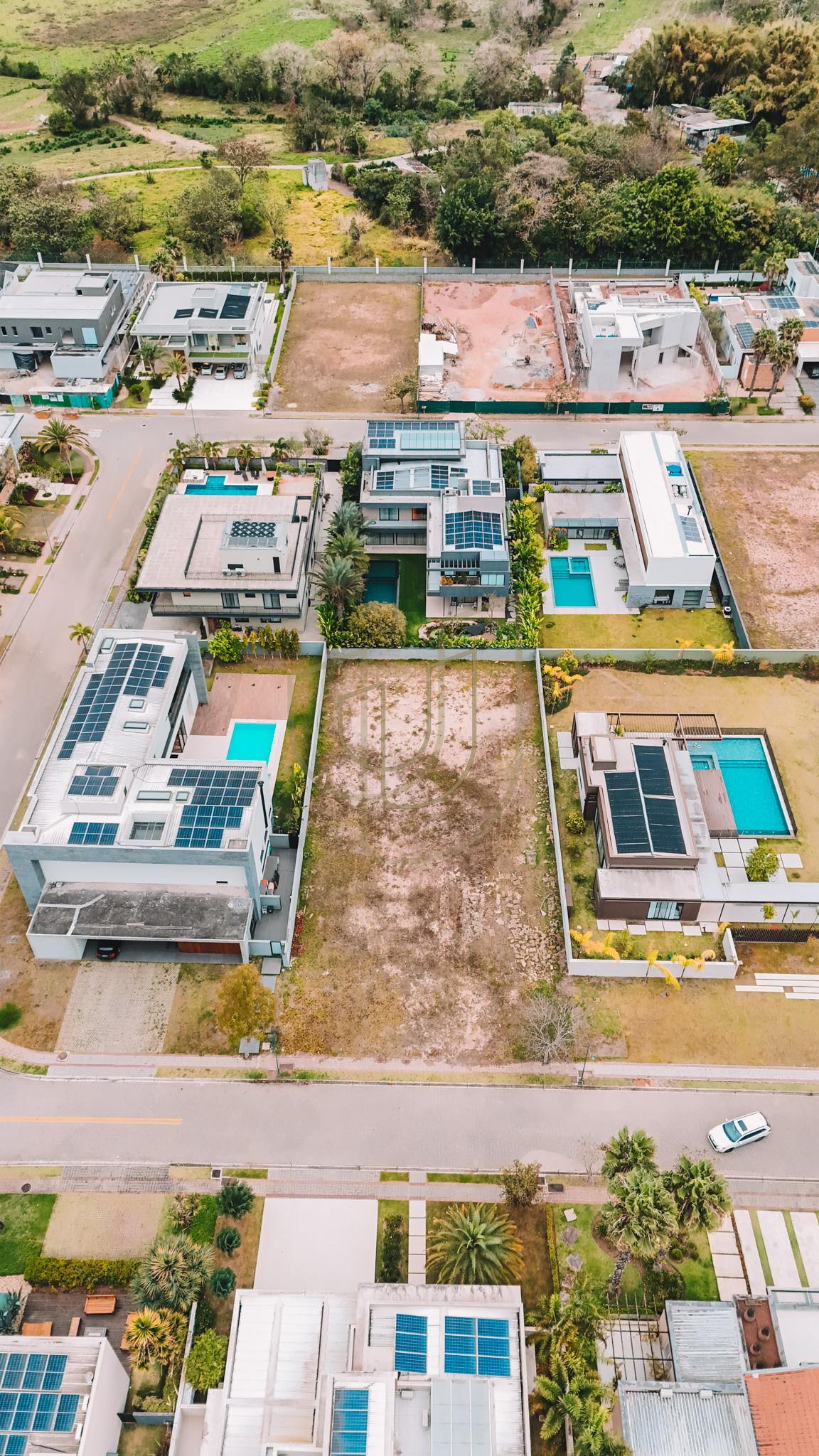 Terreno de 1200 m&sup2; no Ch&aacute;cara Serimbura - S&atilde;o Jos&eacute; dos Campos/SP  São José dos Campos - 