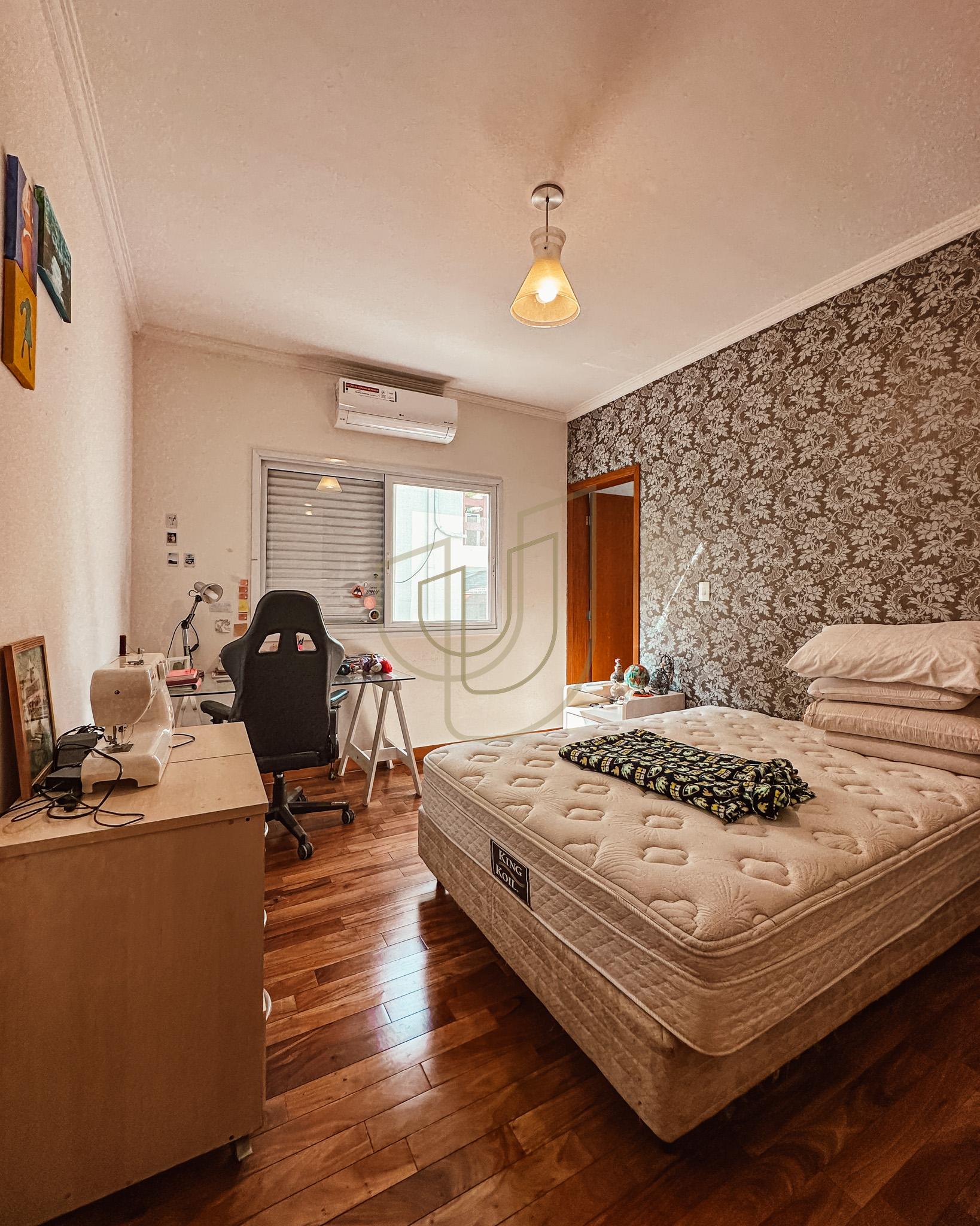 Sobrado Cl&aacute;ssico com 4 su&iacute;tes no Altos da Serra I - S&atilde;o Jos&eacute; dos Campos/SP  São José dos Campos - 