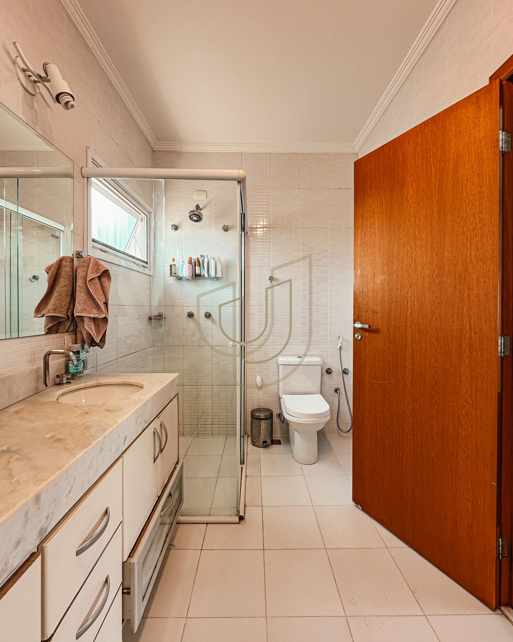 Sobrado Cl&aacute;ssico com 4 su&iacute;tes no Altos da Serra I - S&atilde;o Jos&eacute; dos Campos/SP  São José dos Campos - 