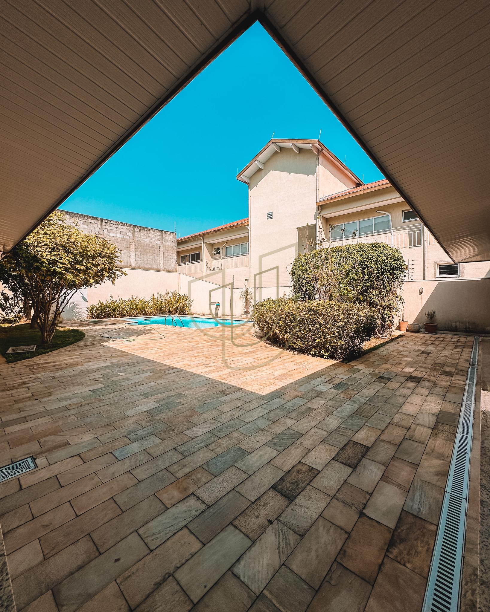 Sobrado Cl&aacute;ssico com 4 su&iacute;tes no Altos da Serra I - S&atilde;o Jos&eacute; dos Campos/SP  São José dos Campos - 