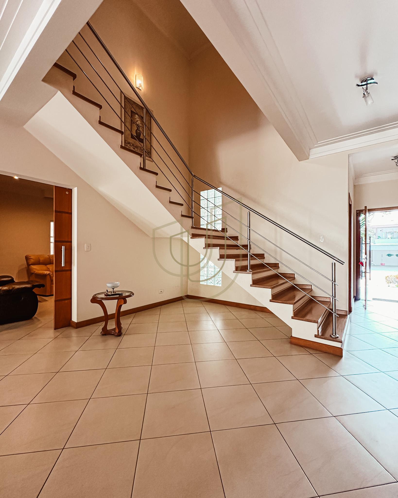 Sobrado Cl&aacute;ssico com 4 su&iacute;tes no Altos da Serra I - S&atilde;o Jos&eacute; dos Campos/SP  São José dos Campos - 