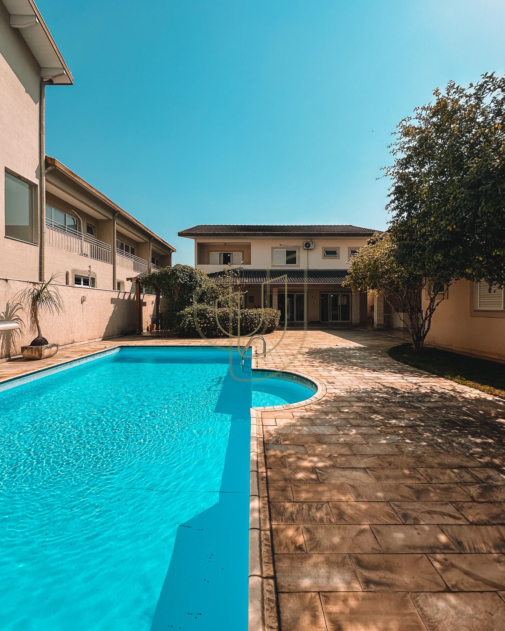 Sobrado Cl&aacute;ssico com 4 su&iacute;tes no Altos da Serra I - S&atilde;o Jos&eacute; dos Campos/SP  São José dos Campos - 