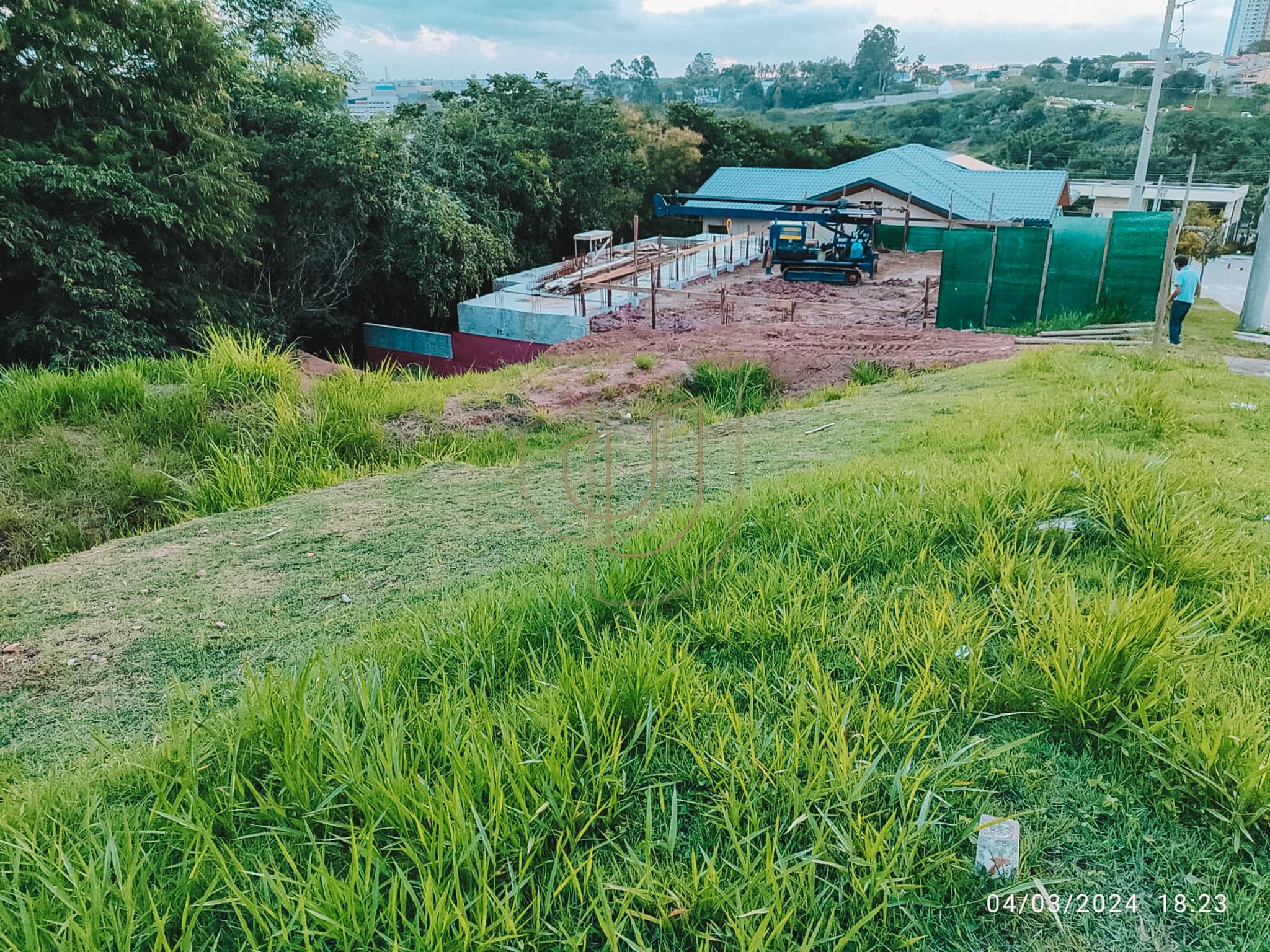 Terreno de 450m&sup2; no condom&iacute;nio Vivva - Jacare&iacute;/SP  Jacareí - 