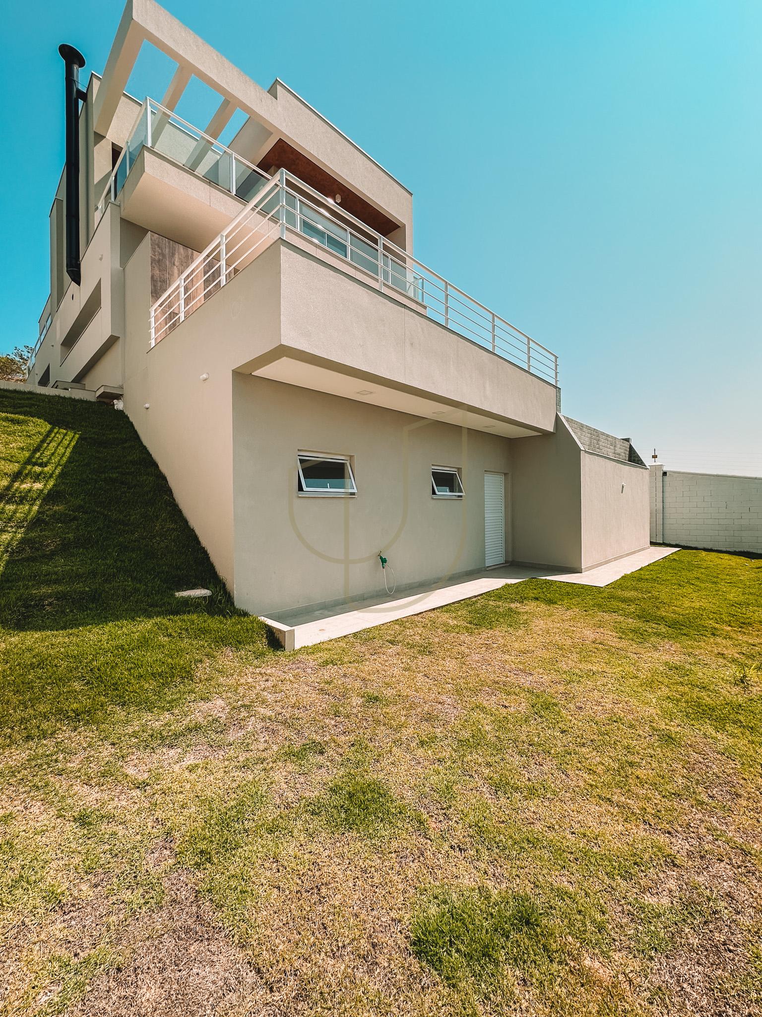 Sobrado sofisticado com vista &uacute;nica e com 4 su&iacute;tes em Urbanova - S&atilde;o Jos&eacute; dos Campos/SP  São José dos Campos - 