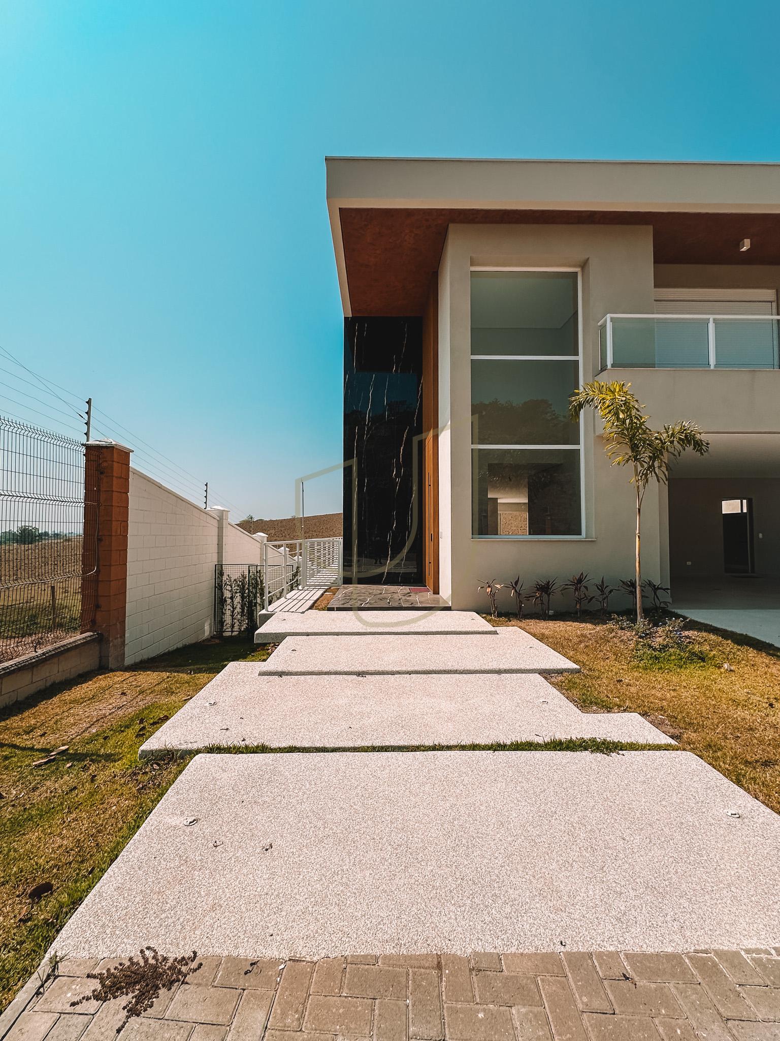 Sobrado sofisticado com vista &uacute;nica e com 4 su&iacute;tes em Urbanova - S&atilde;o Jos&eacute; dos Campos/SP  São José dos Campos - 