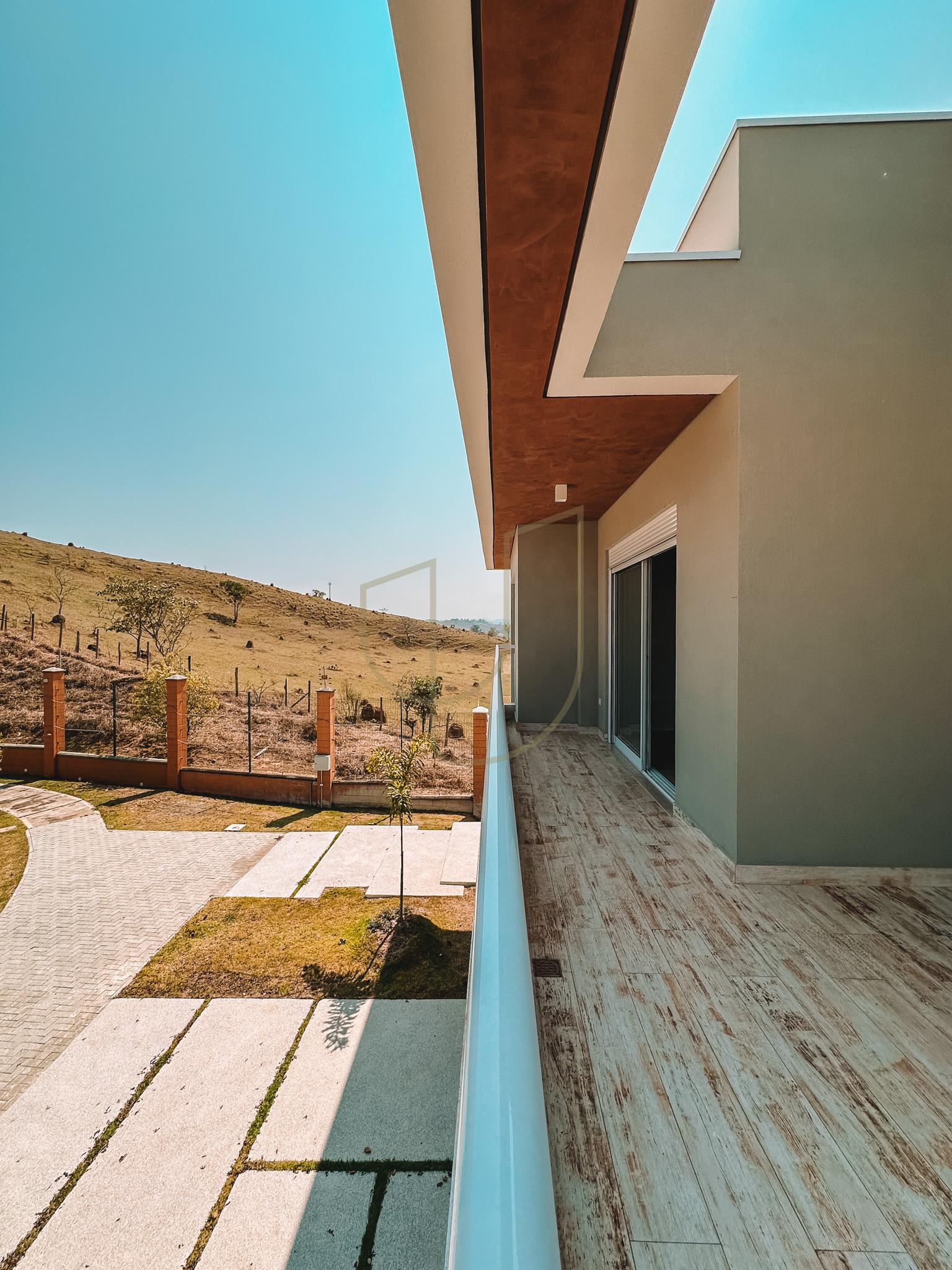 Sobrado sofisticado com vista &uacute;nica e com 4 su&iacute;tes em Urbanova - S&atilde;o Jos&eacute; dos Campos/SP  São José dos Campos - 