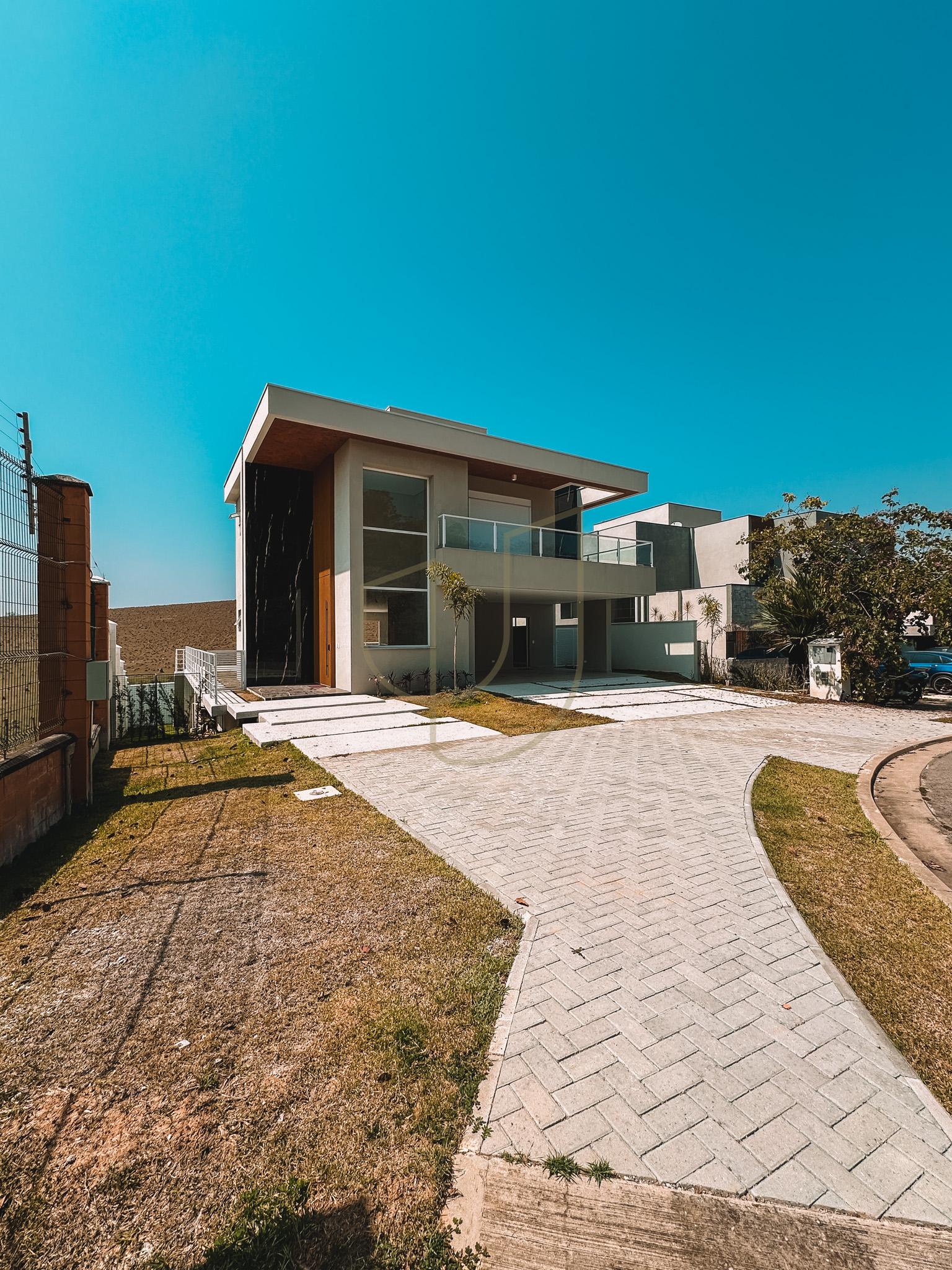 Sobrado sofisticado com vista &uacute;nica e com 4 su&iacute;tes em Urbanova - S&atilde;o Jos&eacute; dos Campos/SP  São José dos Campos - 