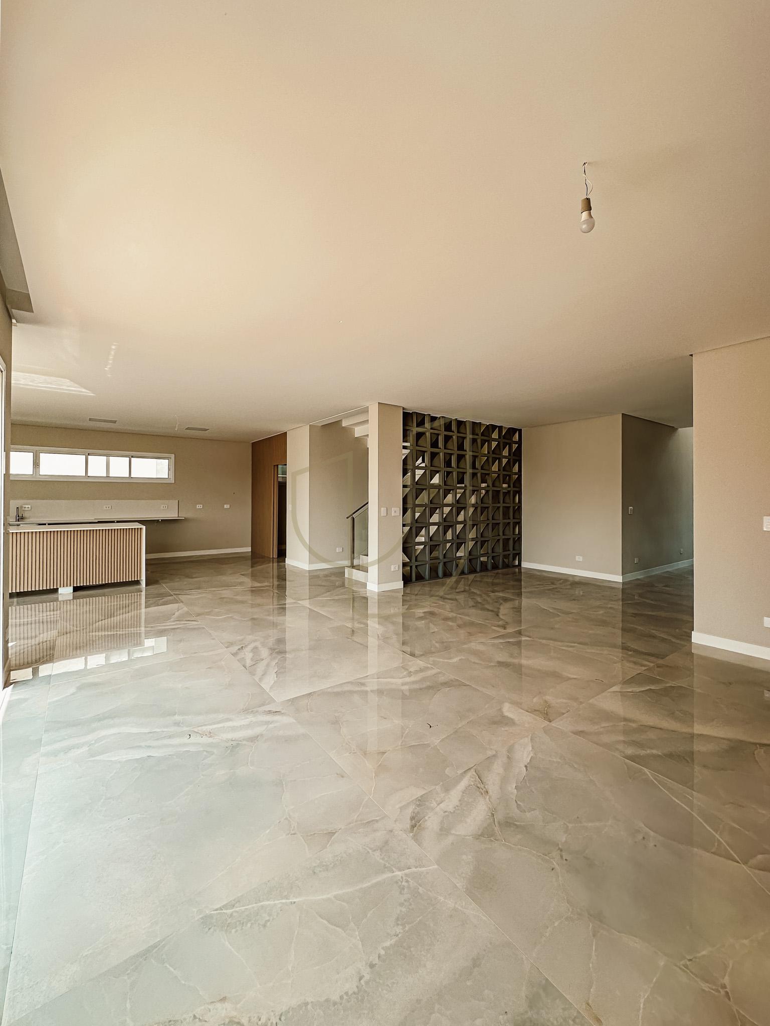 Sobrado sofisticado com vista &uacute;nica e com 4 su&iacute;tes em Urbanova - S&atilde;o Jos&eacute; dos Campos/SP  São José dos Campos - 