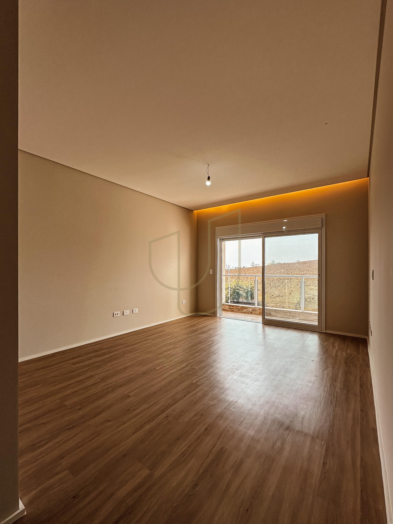 Sobrado sofisticado com vista &uacute;nica e com 4 su&iacute;tes em Urbanova - S&atilde;o Jos&eacute; dos Campos/SP  São José dos Campos - 