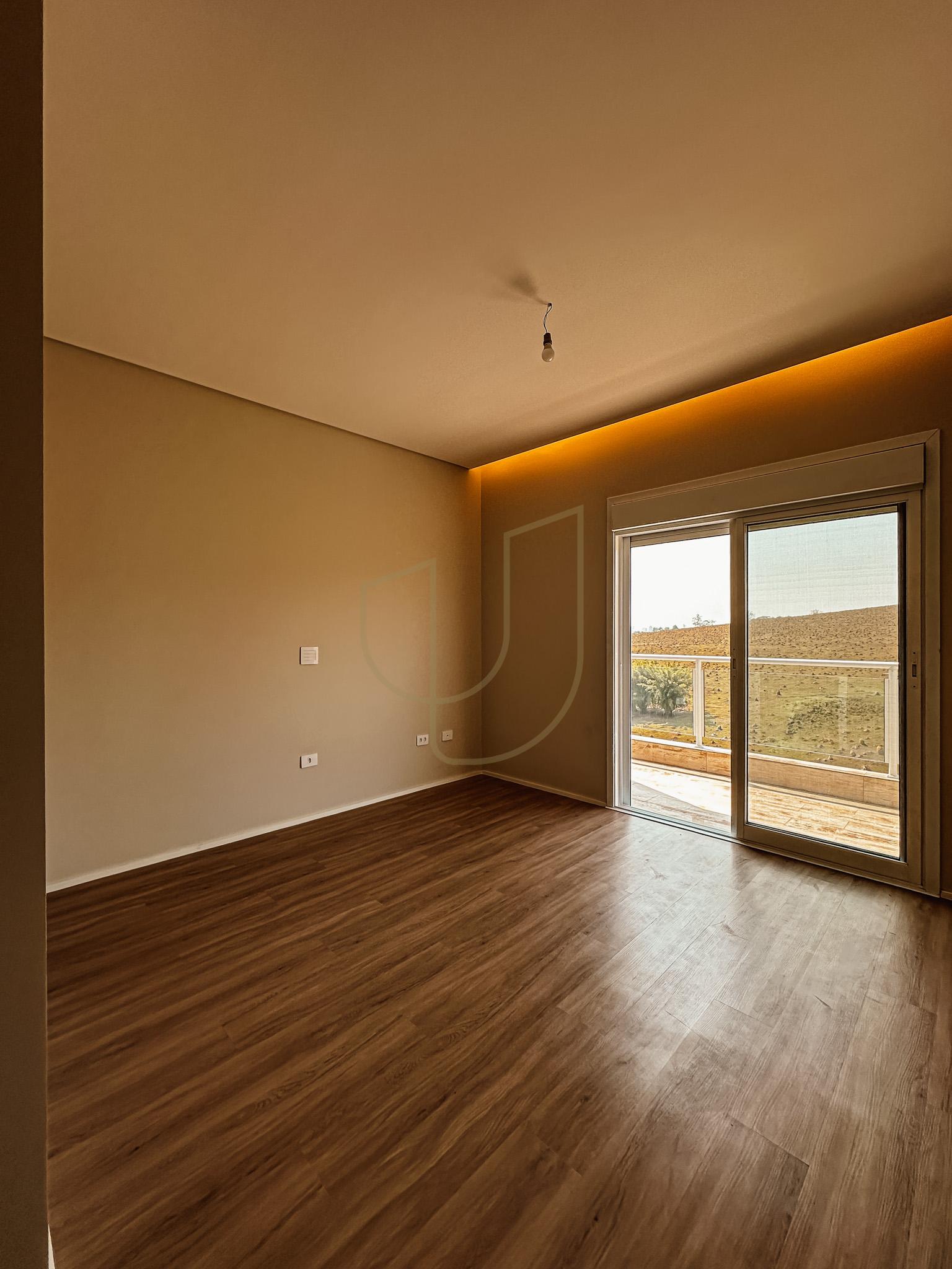 Sobrado sofisticado com vista &uacute;nica e com 4 su&iacute;tes em Urbanova - S&atilde;o Jos&eacute; dos Campos/SP  São José dos Campos - 