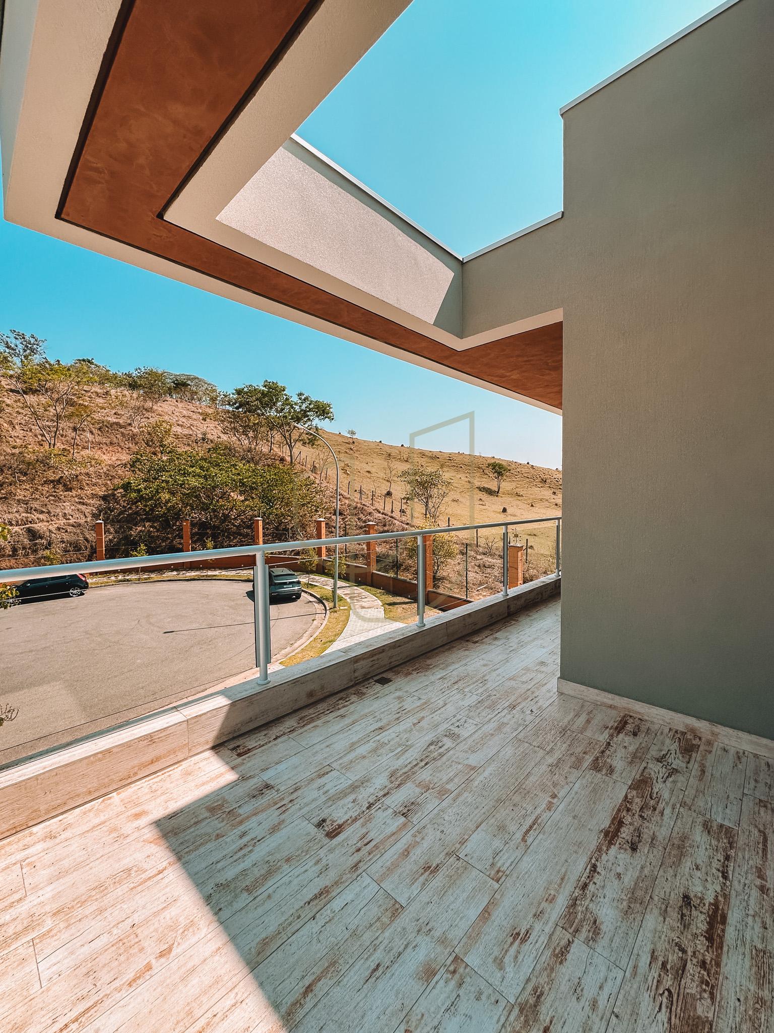 Sobrado sofisticado com vista &uacute;nica e com 4 su&iacute;tes em Urbanova - S&atilde;o Jos&eacute; dos Campos/SP  São José dos Campos - 