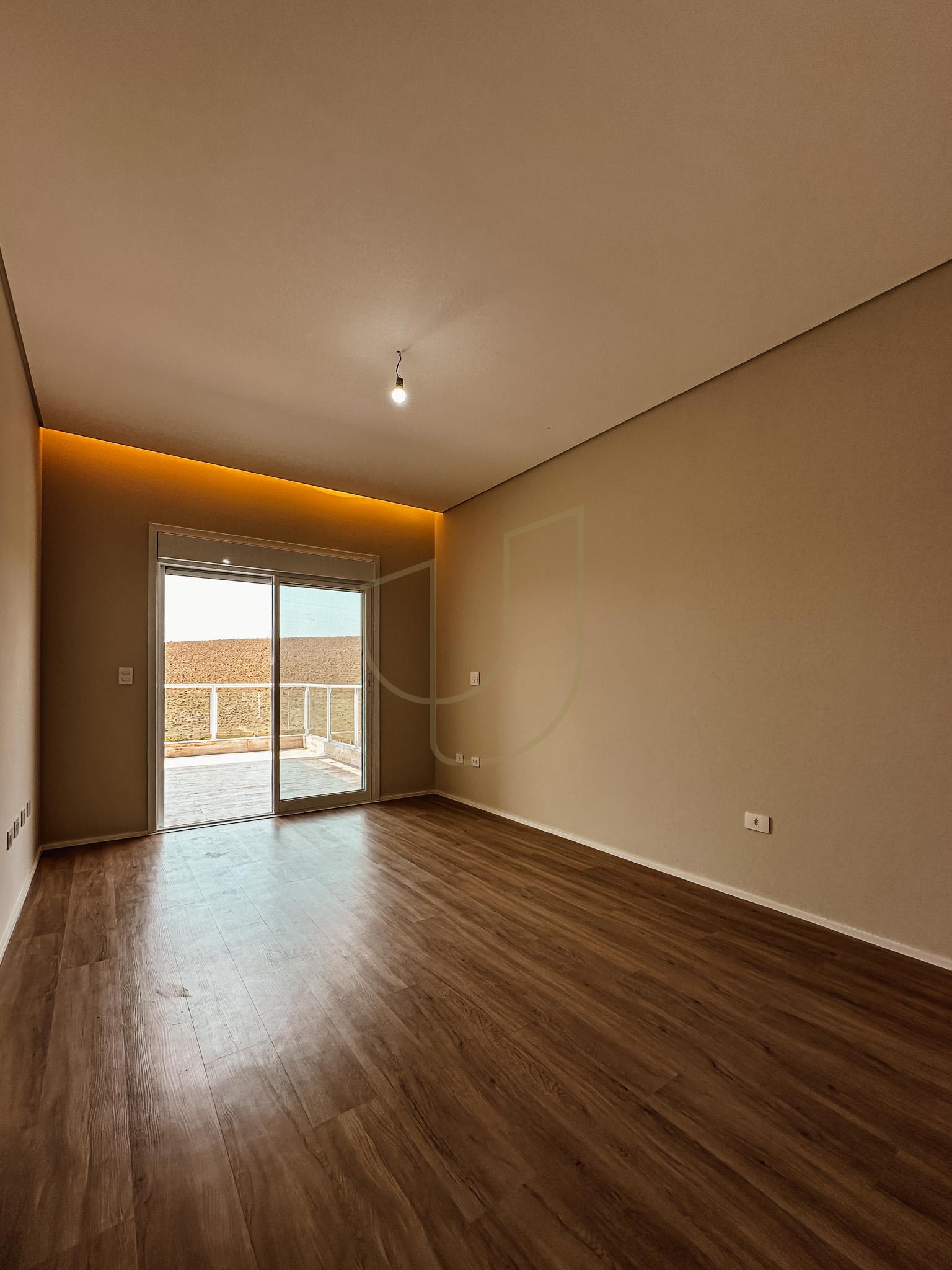 Sobrado sofisticado com vista &uacute;nica e com 4 su&iacute;tes em Urbanova - S&atilde;o Jos&eacute; dos Campos/SP  São José dos Campos - 