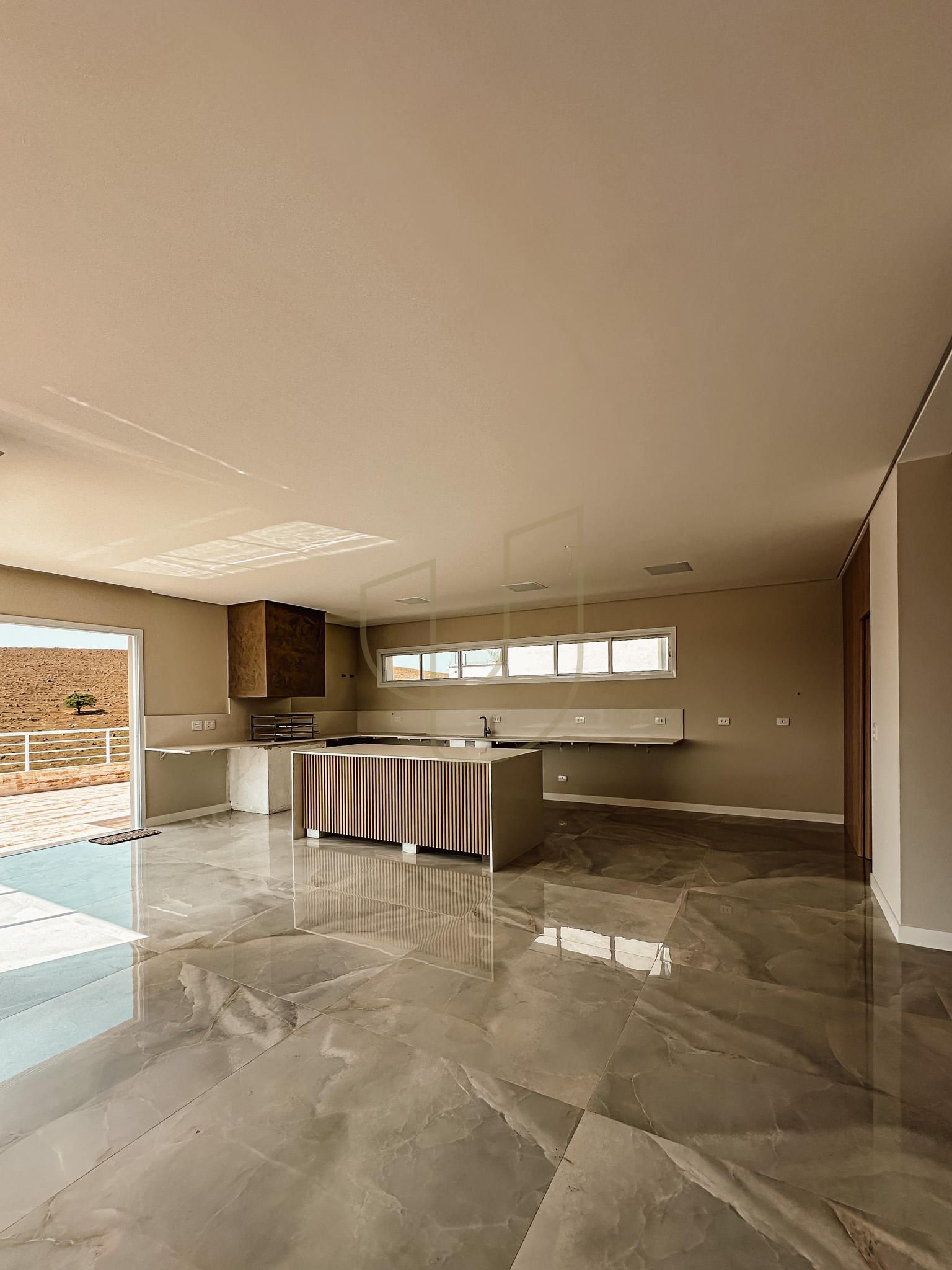 Sobrado sofisticado com vista &uacute;nica e com 4 su&iacute;tes em Urbanova - S&atilde;o Jos&eacute; dos Campos/SP  São José dos Campos - 