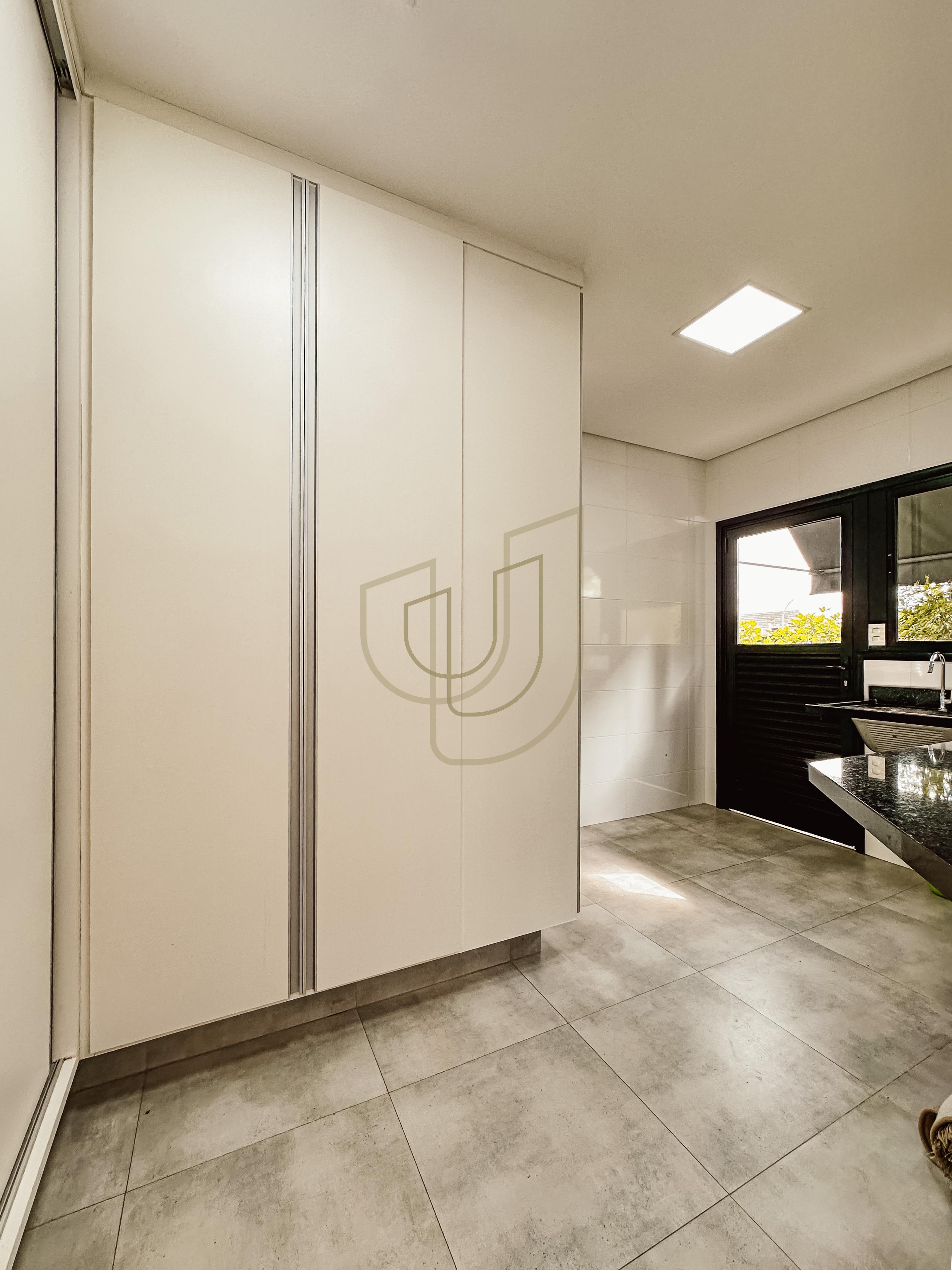 Sobrado sofisticado e moderno com 4 su&iacute;tes no Urbanova - S&atilde;o Jos&eacute; dos Campos/SP  São José dos Campos - 