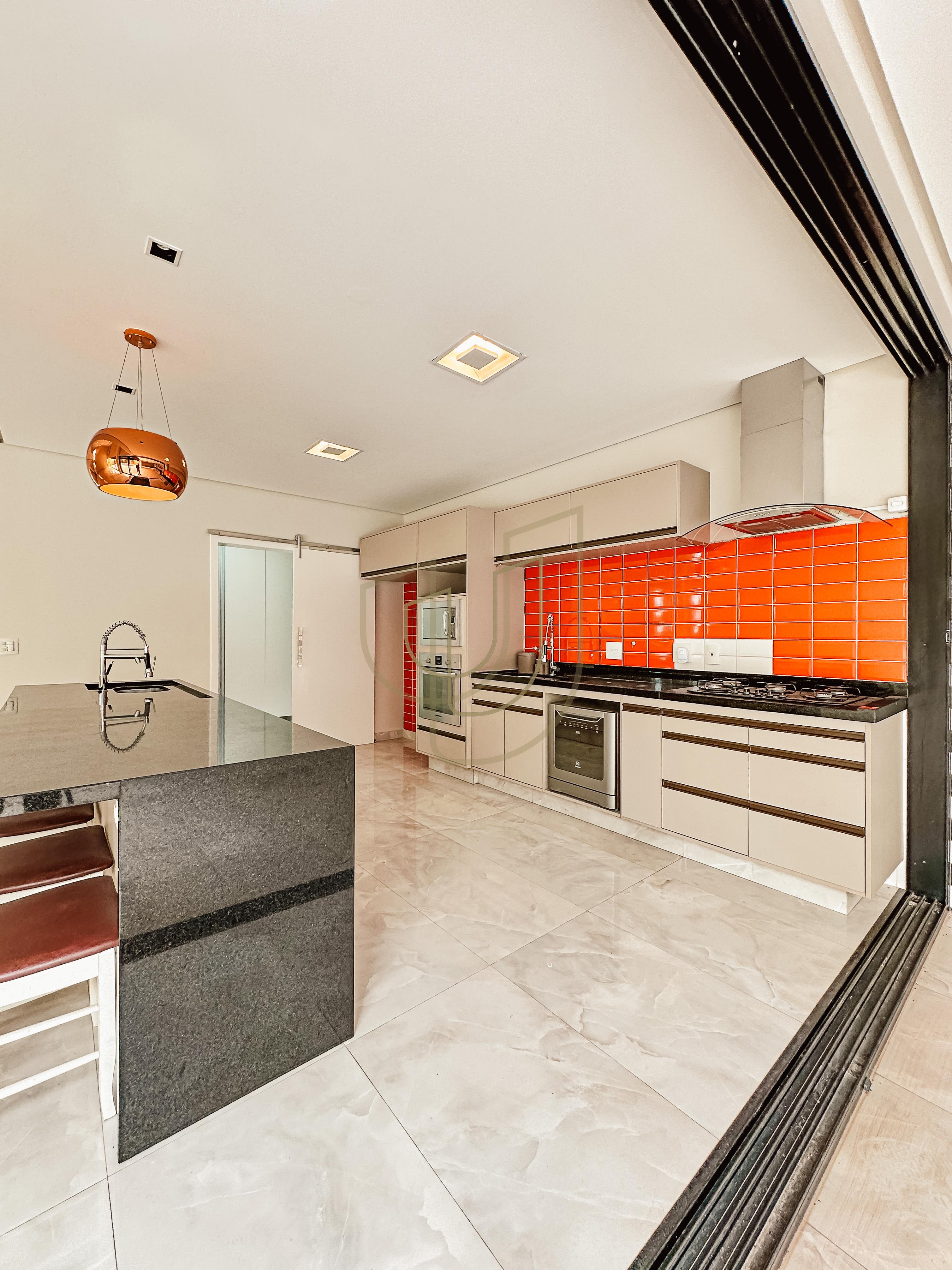 Sobrado sofisticado e moderno com 4 su&iacute;tes no Urbanova - S&atilde;o Jos&eacute; dos Campos/SP  São José dos Campos - 