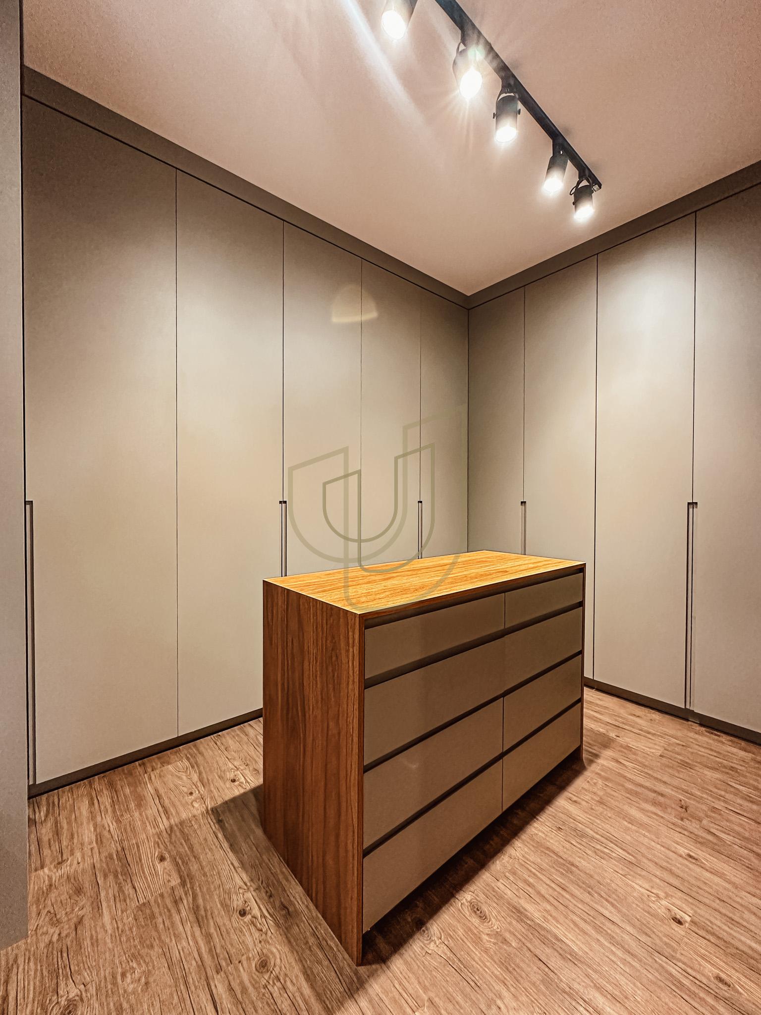 Sobrado sofisticado e moderno com 4 su&iacute;tes no Urbanova - S&atilde;o Jos&eacute; dos Campos/SP  São José dos Campos - 