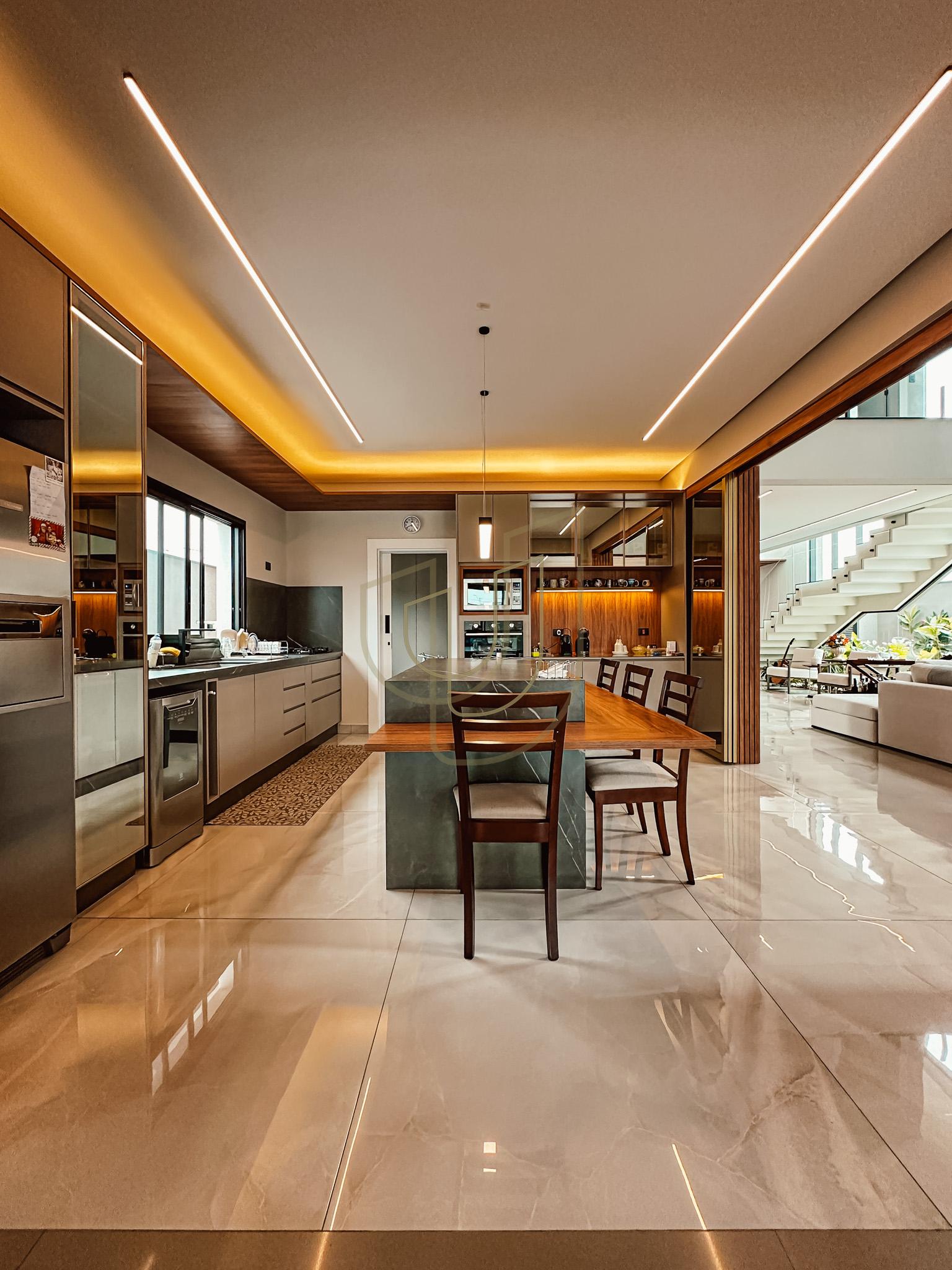 Sobrado sofisticado e moderno com 4 su&iacute;tes no Urbanova - S&atilde;o Jos&eacute; dos Campos/SP  São José dos Campos - 