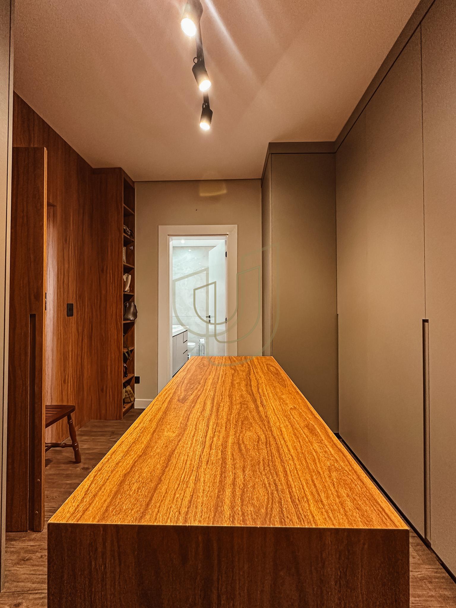 Sobrado sofisticado e moderno com 4 su&iacute;tes no Urbanova - S&atilde;o Jos&eacute; dos Campos/SP  São José dos Campos - 