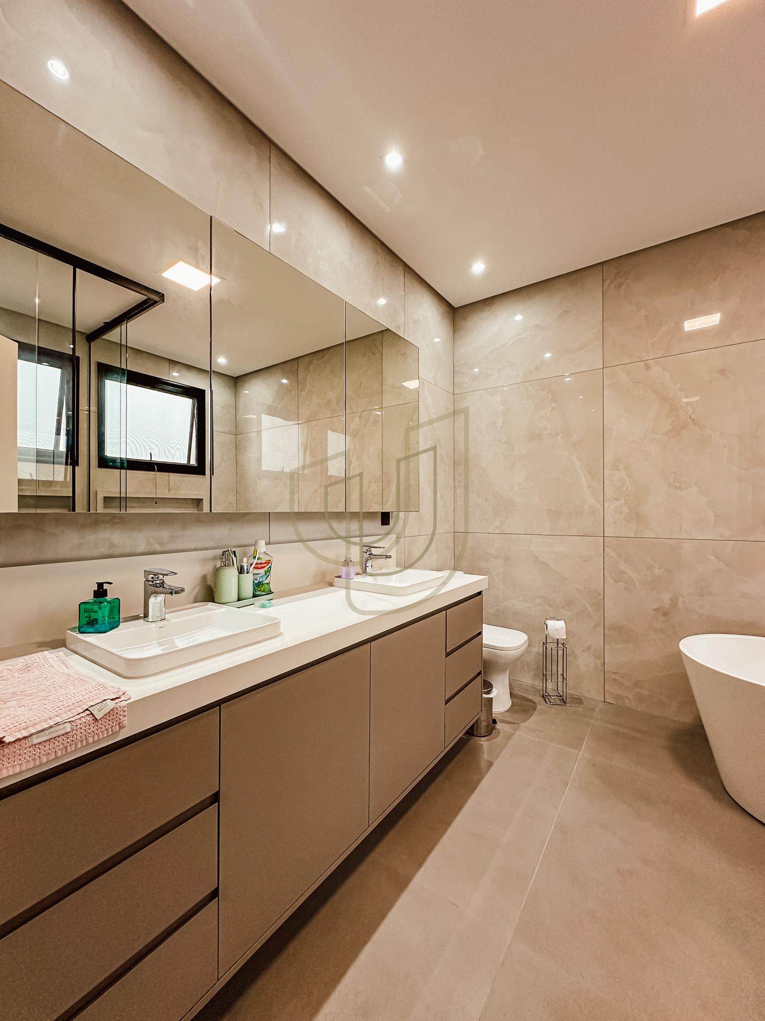 Sobrado sofisticado e moderno com 4 su&iacute;tes no Urbanova - S&atilde;o Jos&eacute; dos Campos/SP  São José dos Campos - 