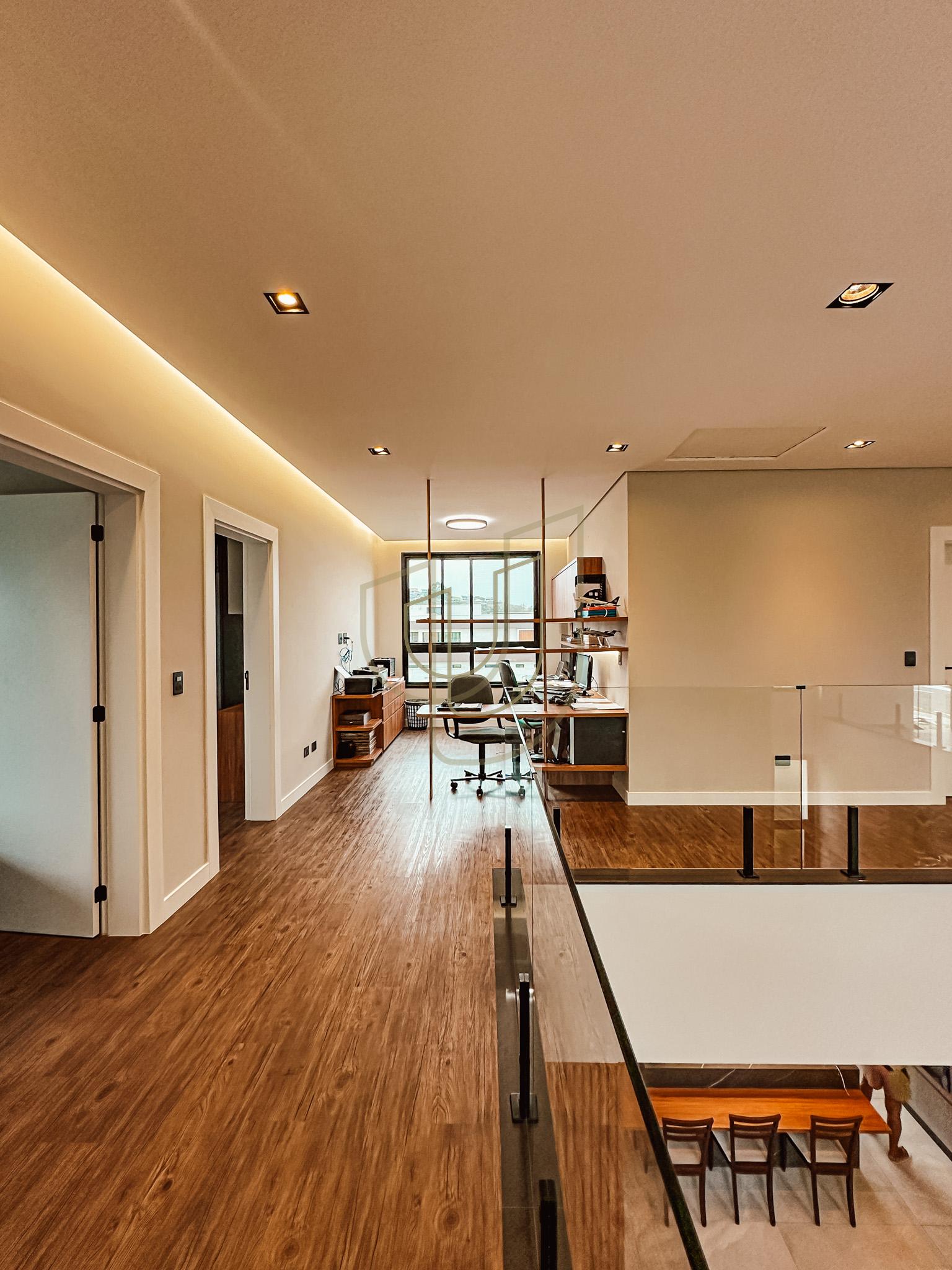 Sobrado sofisticado e moderno com 4 su&iacute;tes no Urbanova - S&atilde;o Jos&eacute; dos Campos/SP  São José dos Campos - 