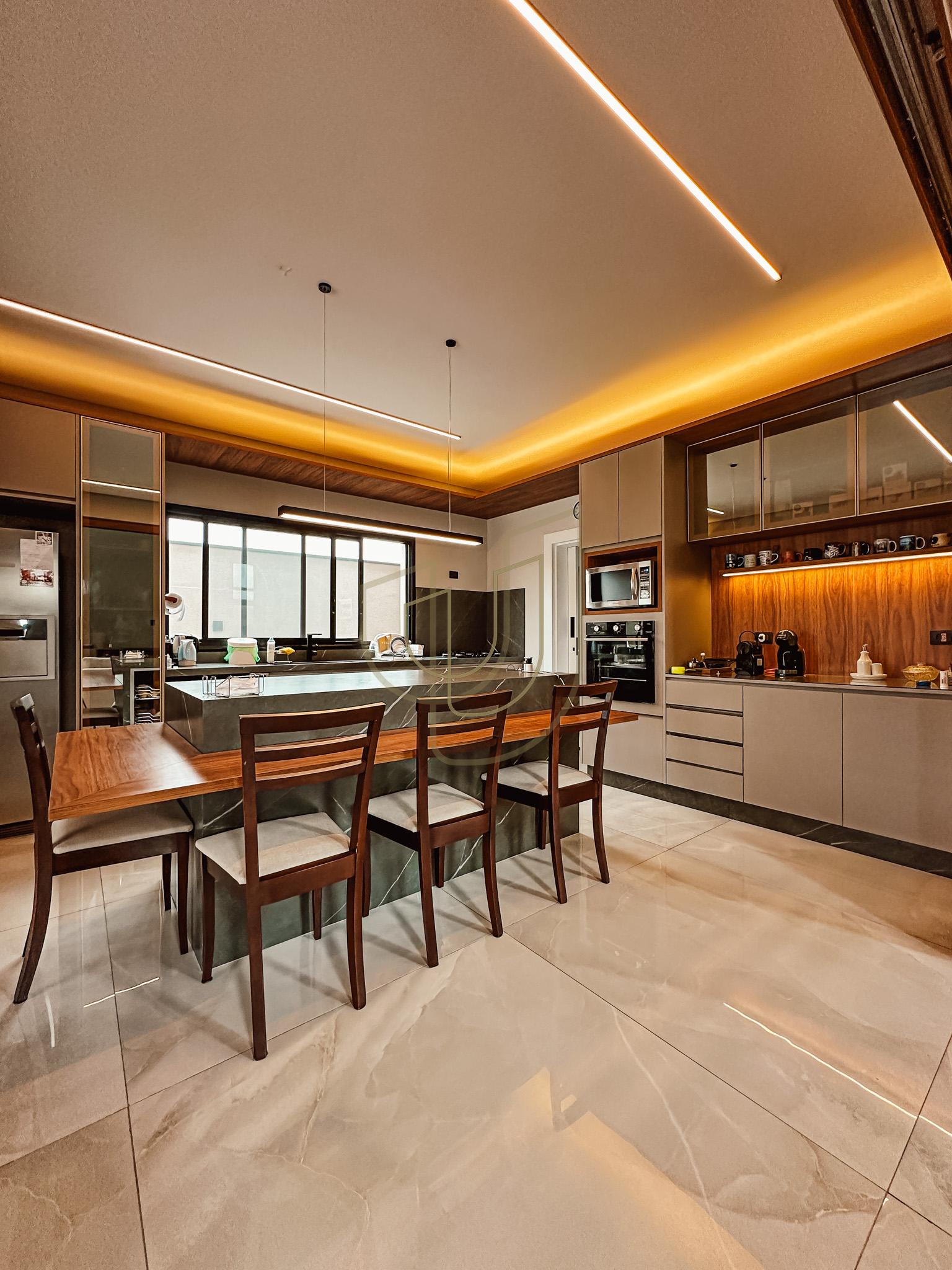 Sobrado sofisticado e moderno com 4 su&iacute;tes no Urbanova - S&atilde;o Jos&eacute; dos Campos/SP  São José dos Campos - 