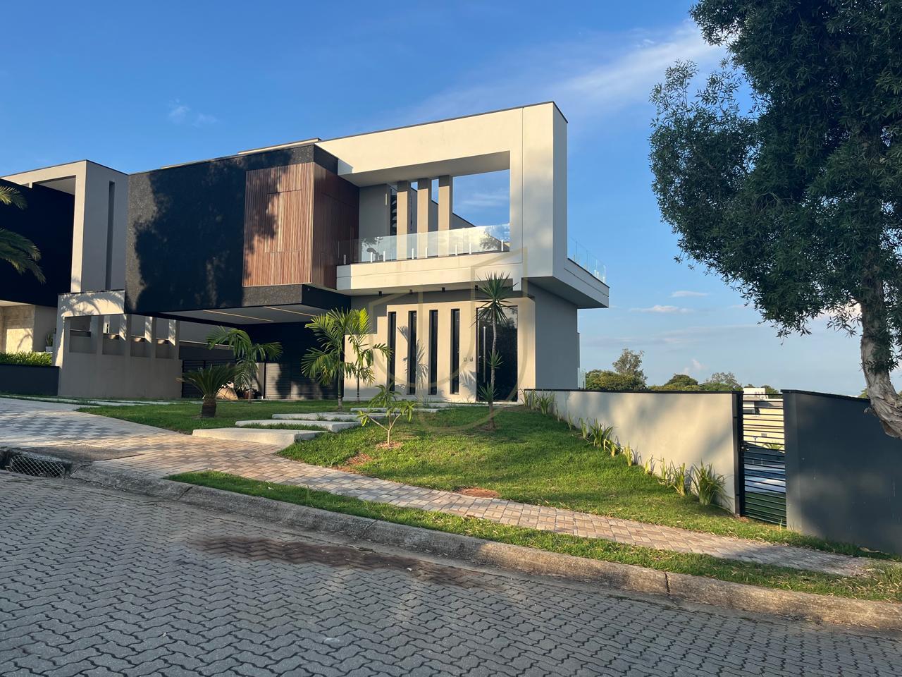 Sobrado sofisticado e moderno com 5 su&iacute;tes no Urbanova - S&atilde;o Jos&eacute; dos Campos/SP  São José dos Campos - 