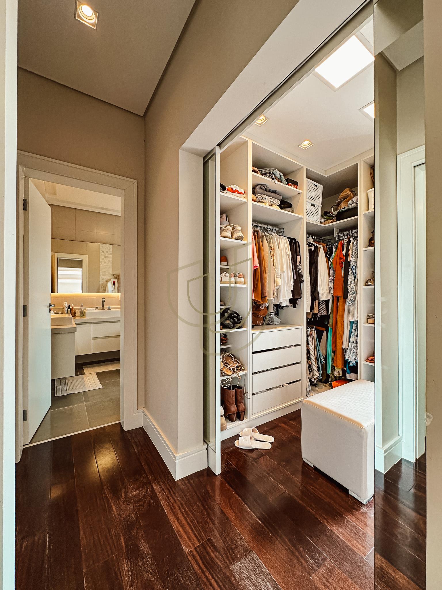 Sobrado sofisticado e moderno com 5 su&iacute;tes no Urbanova - S&atilde;o Jos&eacute; dos Campos/SP  São José dos Campos - 