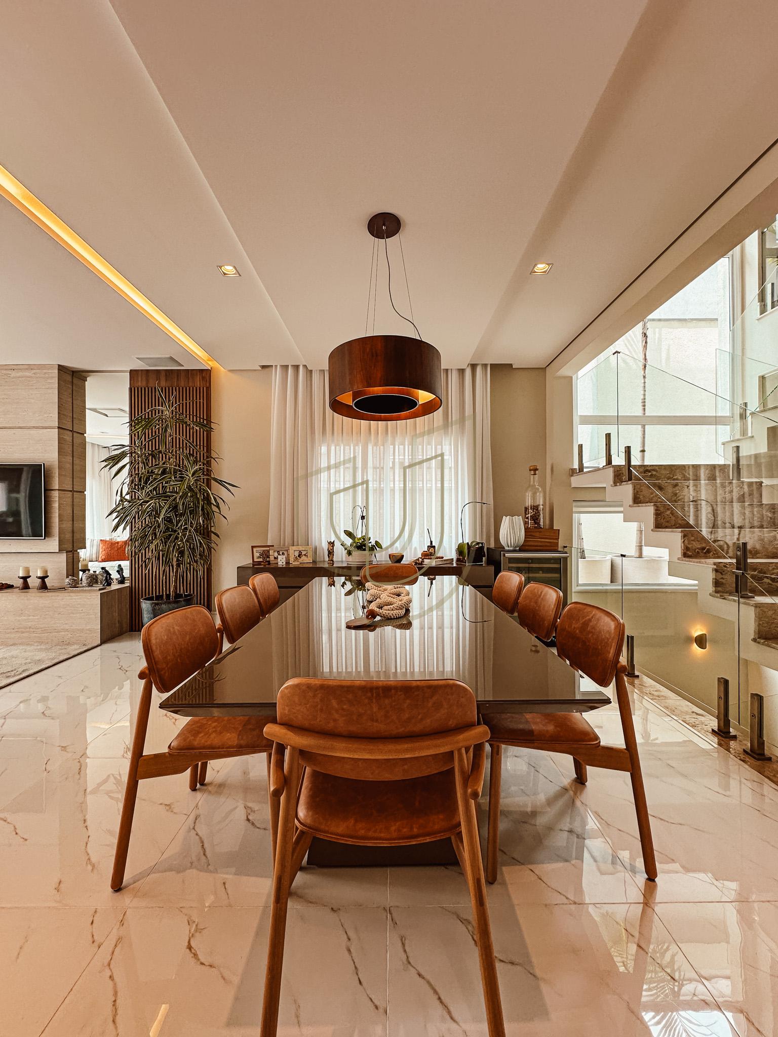 Sobrado sofisticado e moderno com 5 su&iacute;tes no Urbanova - S&atilde;o Jos&eacute; dos Campos/SP  São José dos Campos - 