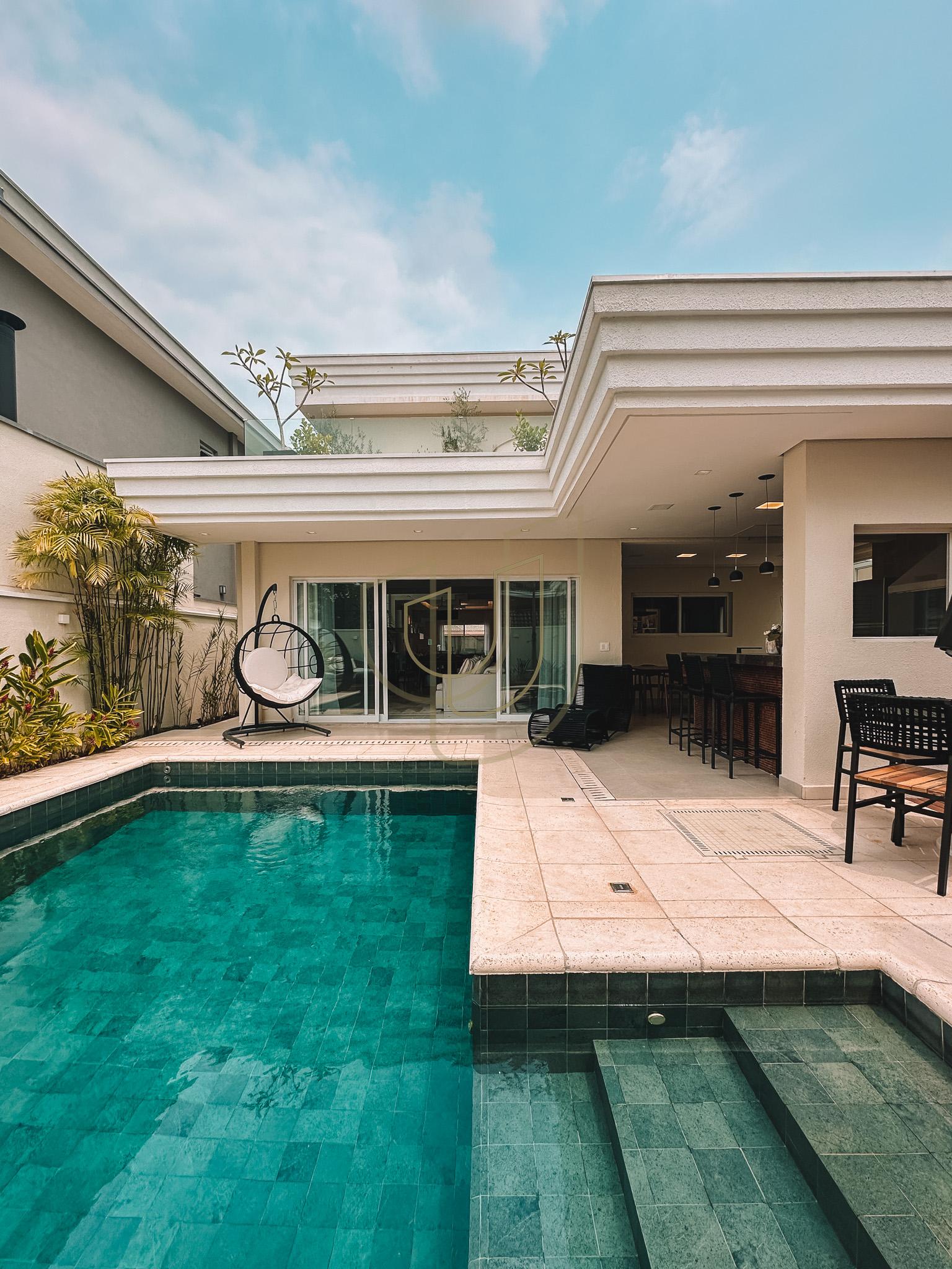 Sobrado sofisticado e moderno com 5 su&iacute;tes no Urbanova - S&atilde;o Jos&eacute; dos Campos/SP  São José dos Campos - 