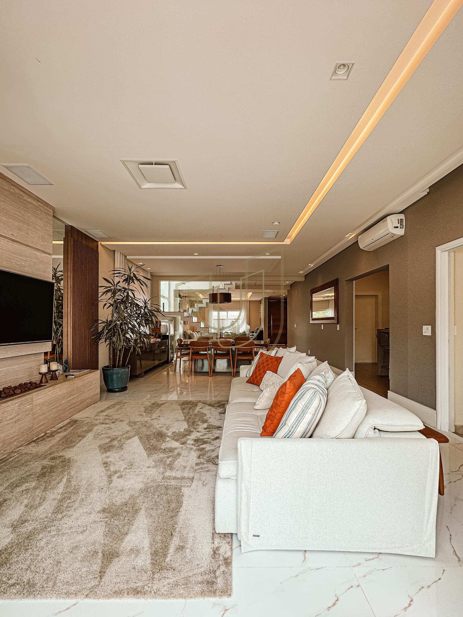 Sobrado sofisticado e moderno com 5 su&iacute;tes no Urbanova - S&atilde;o Jos&eacute; dos Campos/SP  São José dos Campos - 