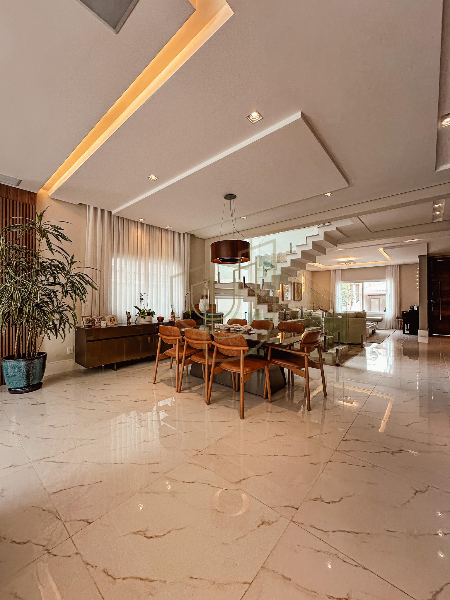 Sobrado sofisticado e moderno com 5 su&iacute;tes no Urbanova - S&atilde;o Jos&eacute; dos Campos/SP  São José dos Campos - 